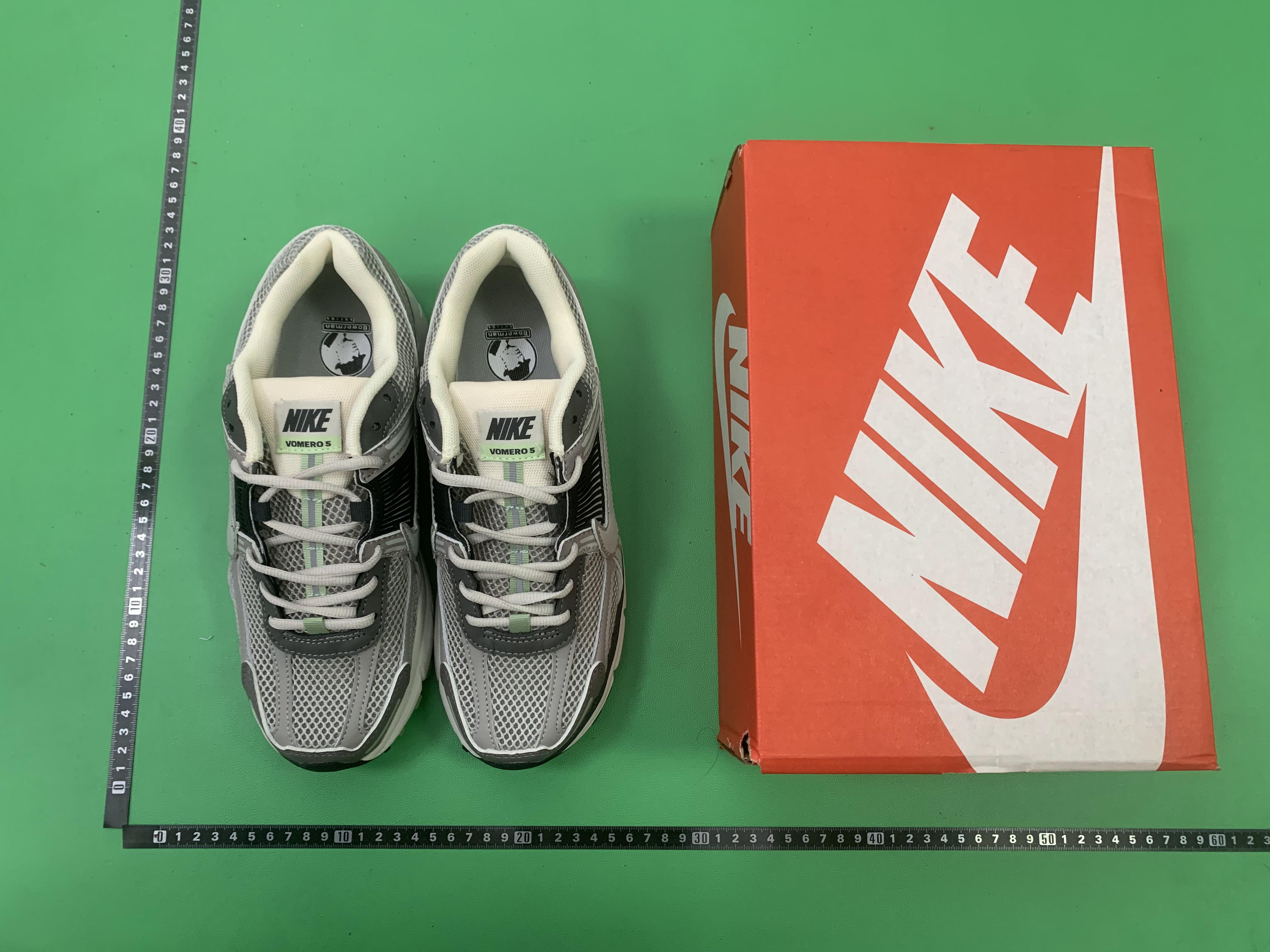 Nike Zoom Running Shoes in Various Colors -7