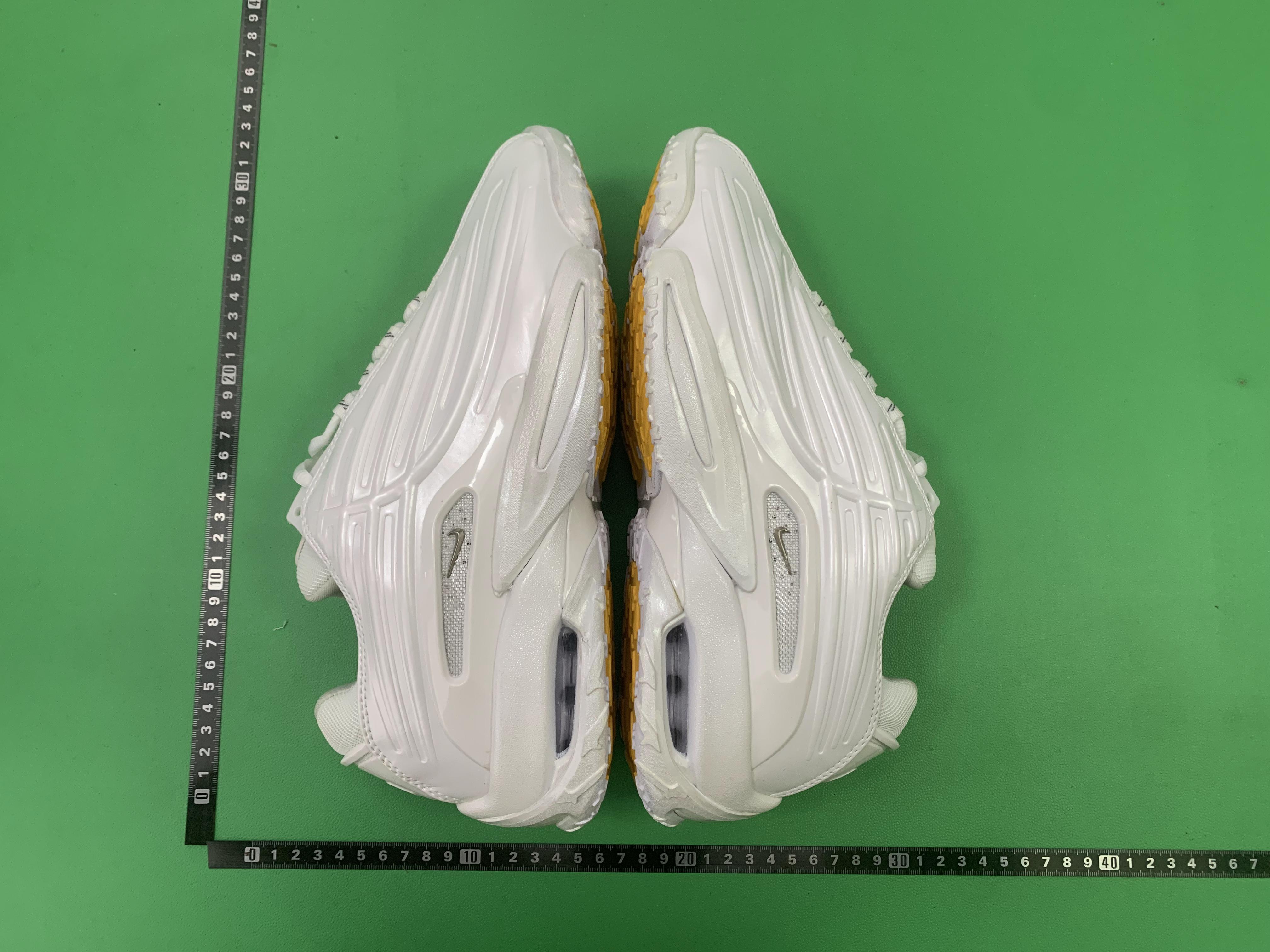 Nike Air Max Sneakers in Various Colors -4