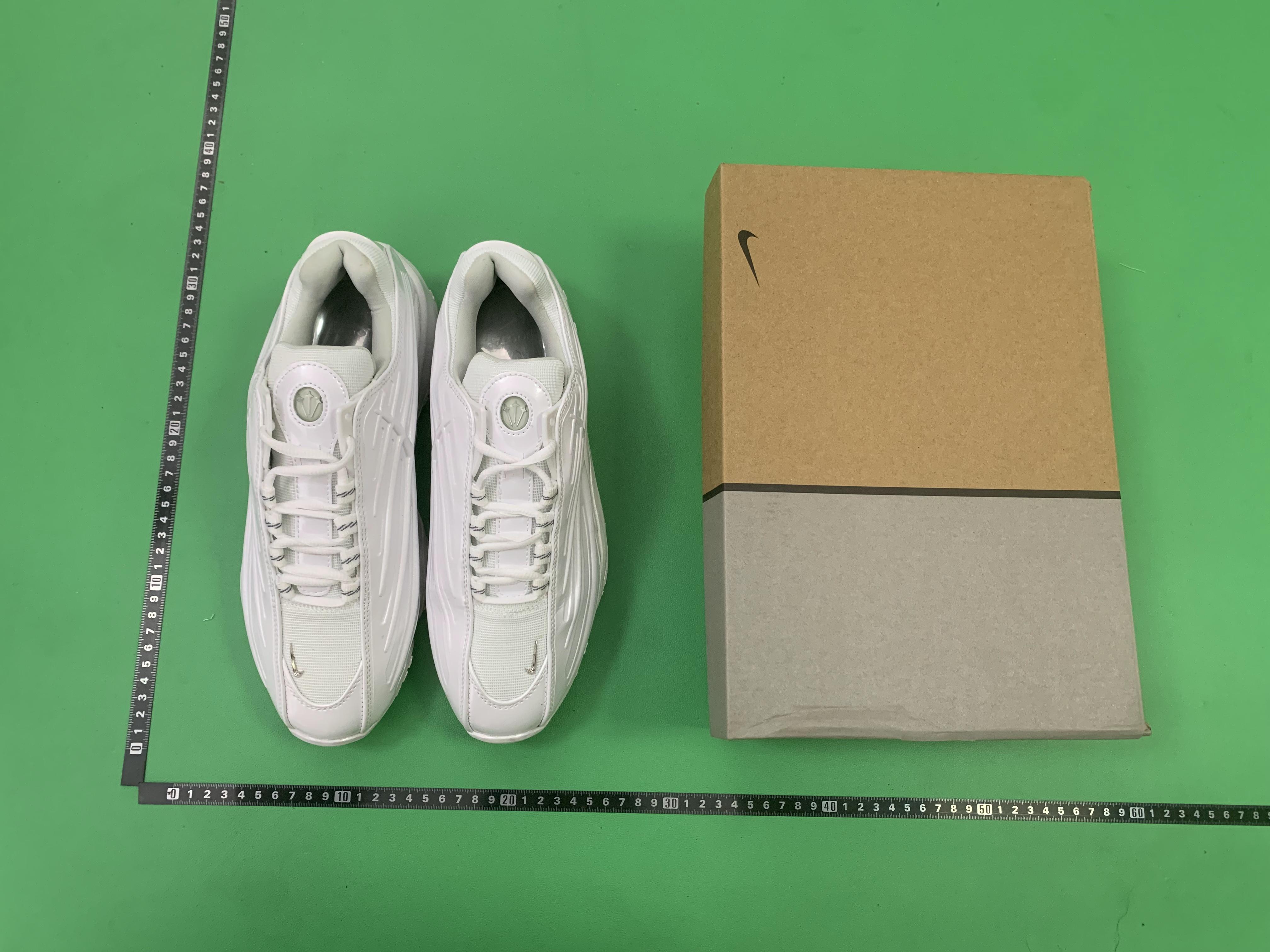 Nike Air Max Sneakers in Various Colors -7