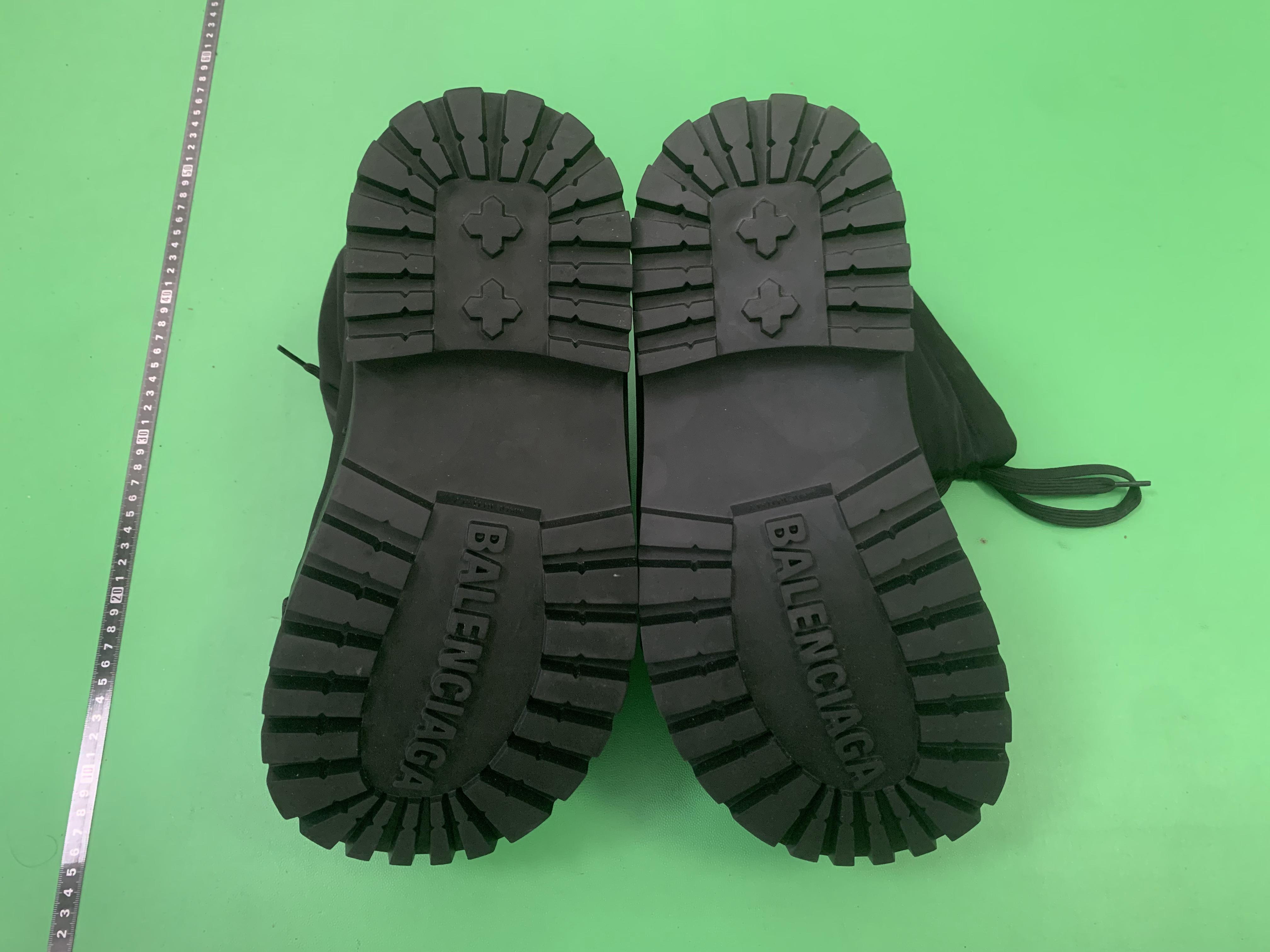 CIAGA White and Black Platform Boots -3