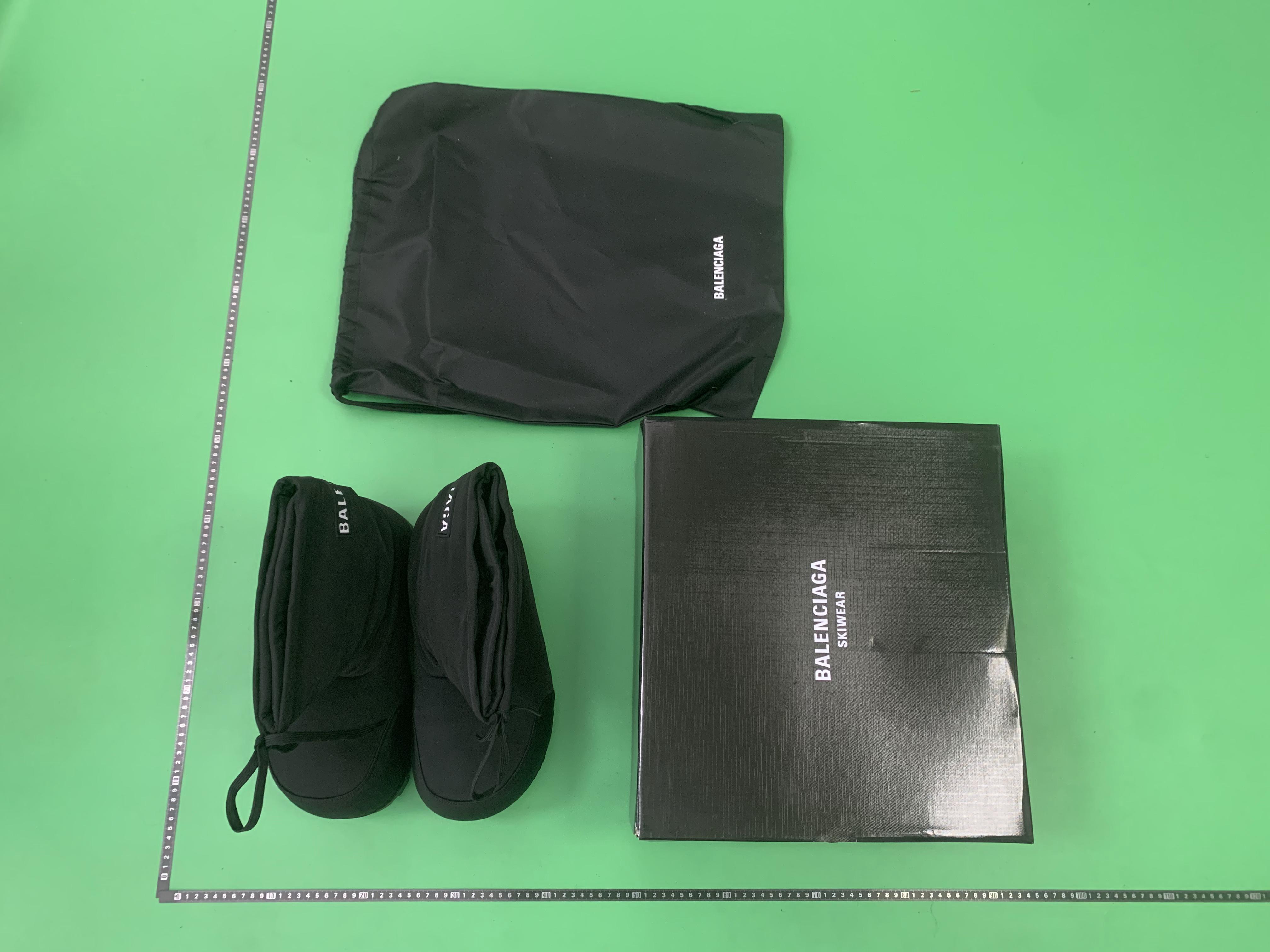 CIAGA White and Black Platform Boots -7