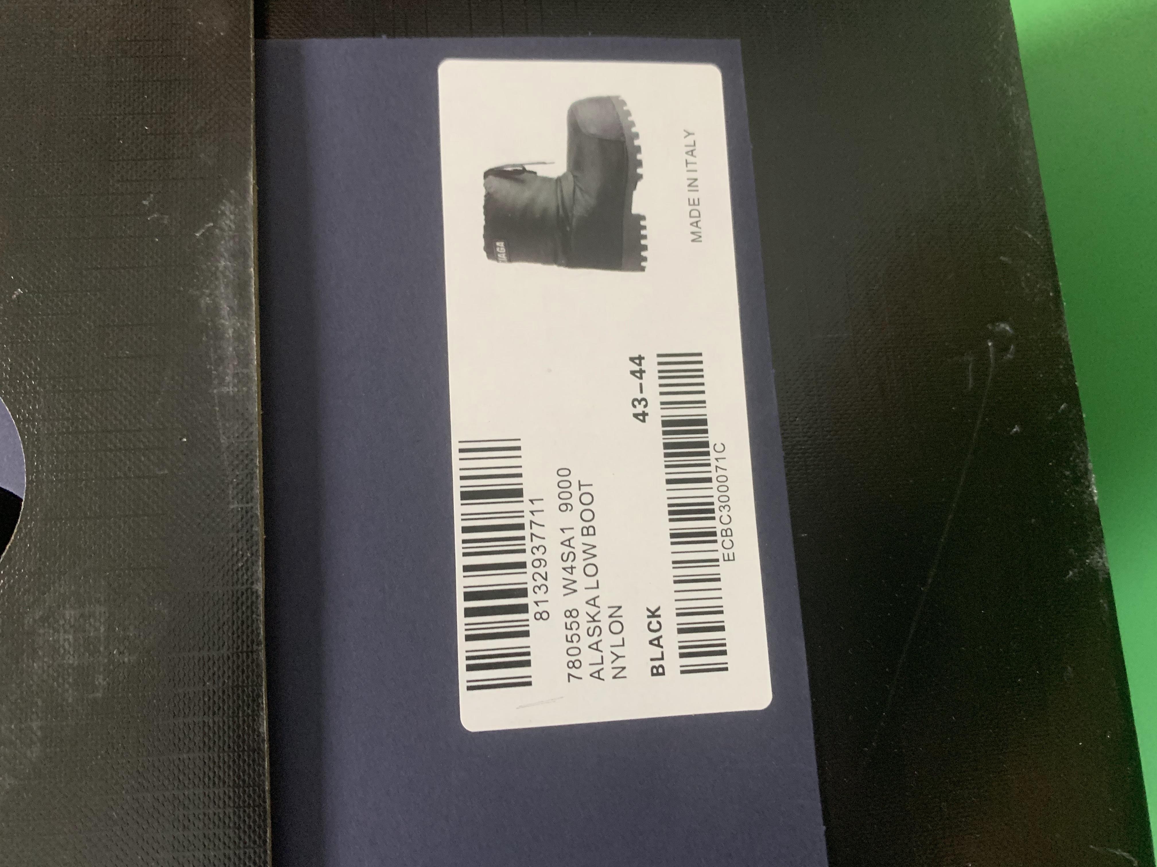 CIAGA White and Black Platform Boots -8