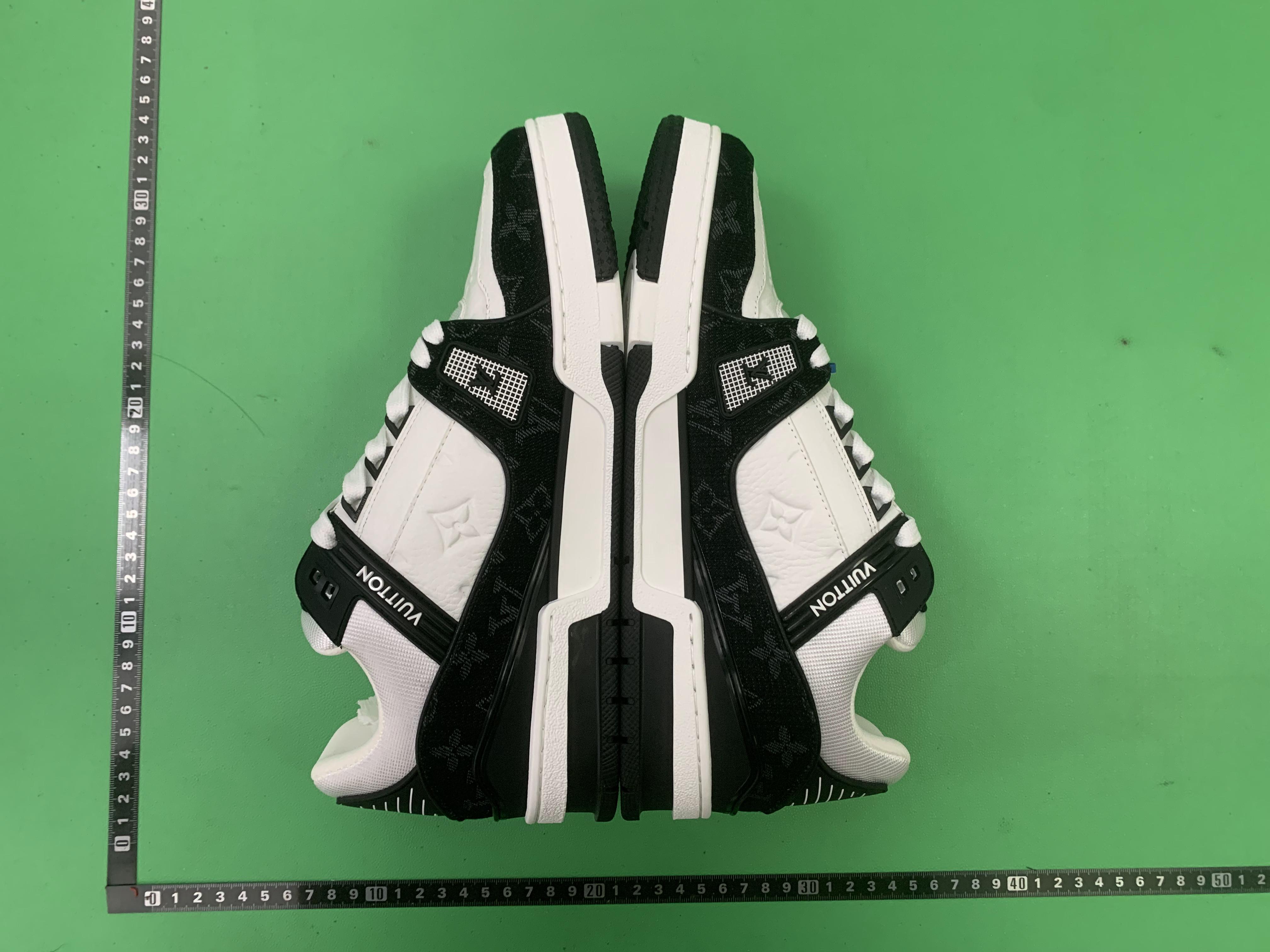 Louis Vuitton Multi-Color Low Top Sneakers -4