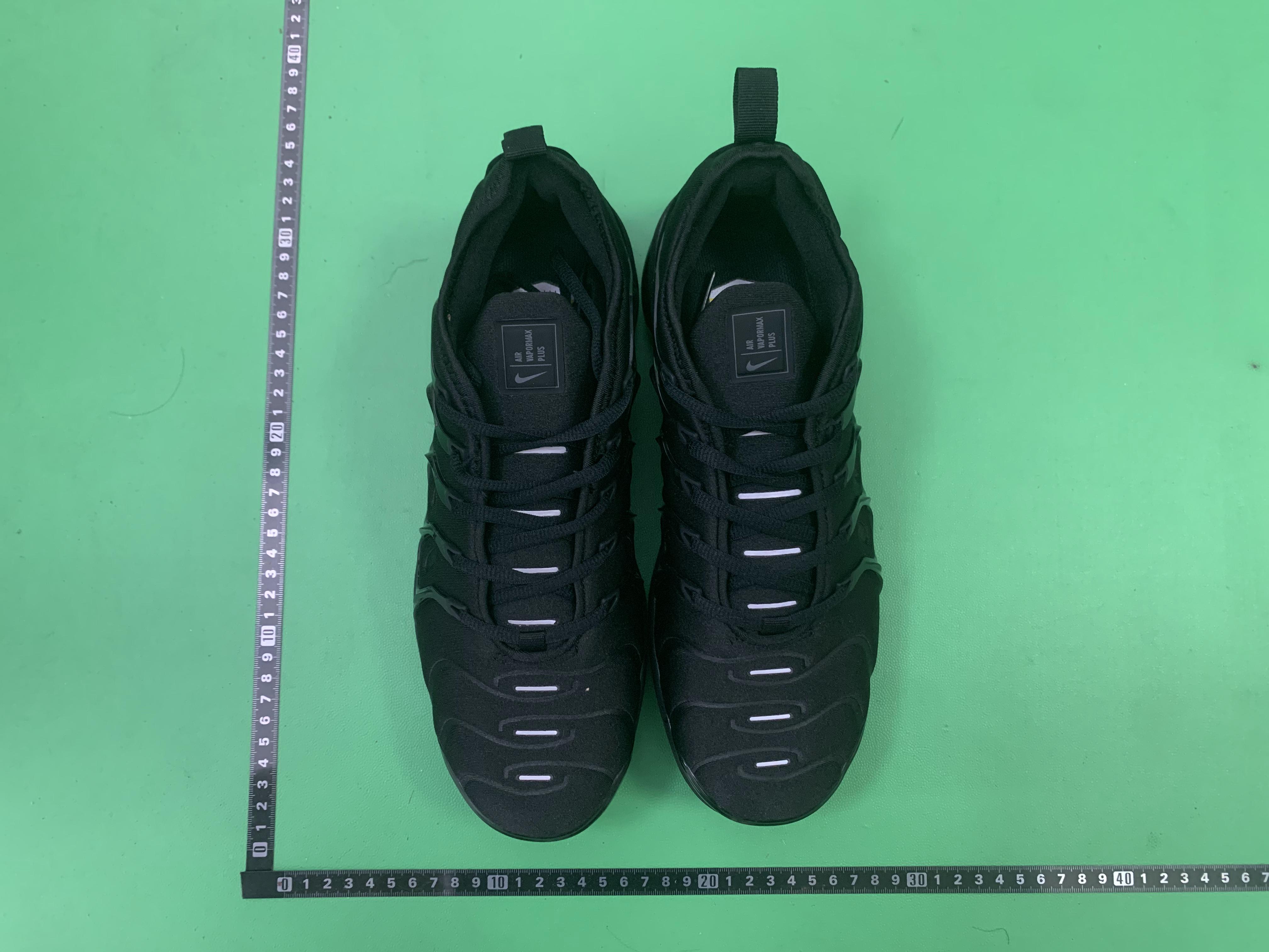 Nike Air VaporMax Plus Sneakers -1