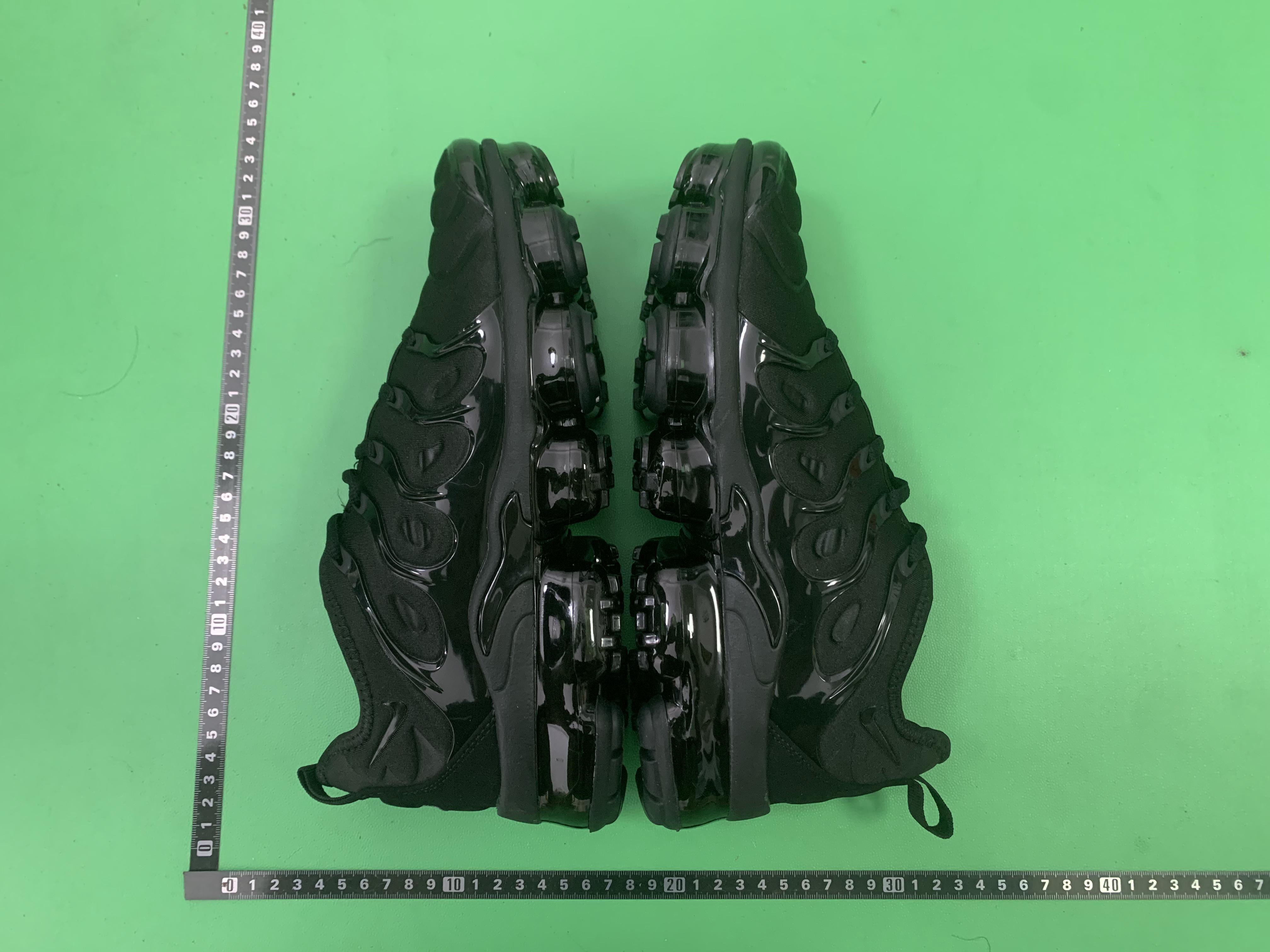 Nike Air VaporMax Plus Sneakers -3