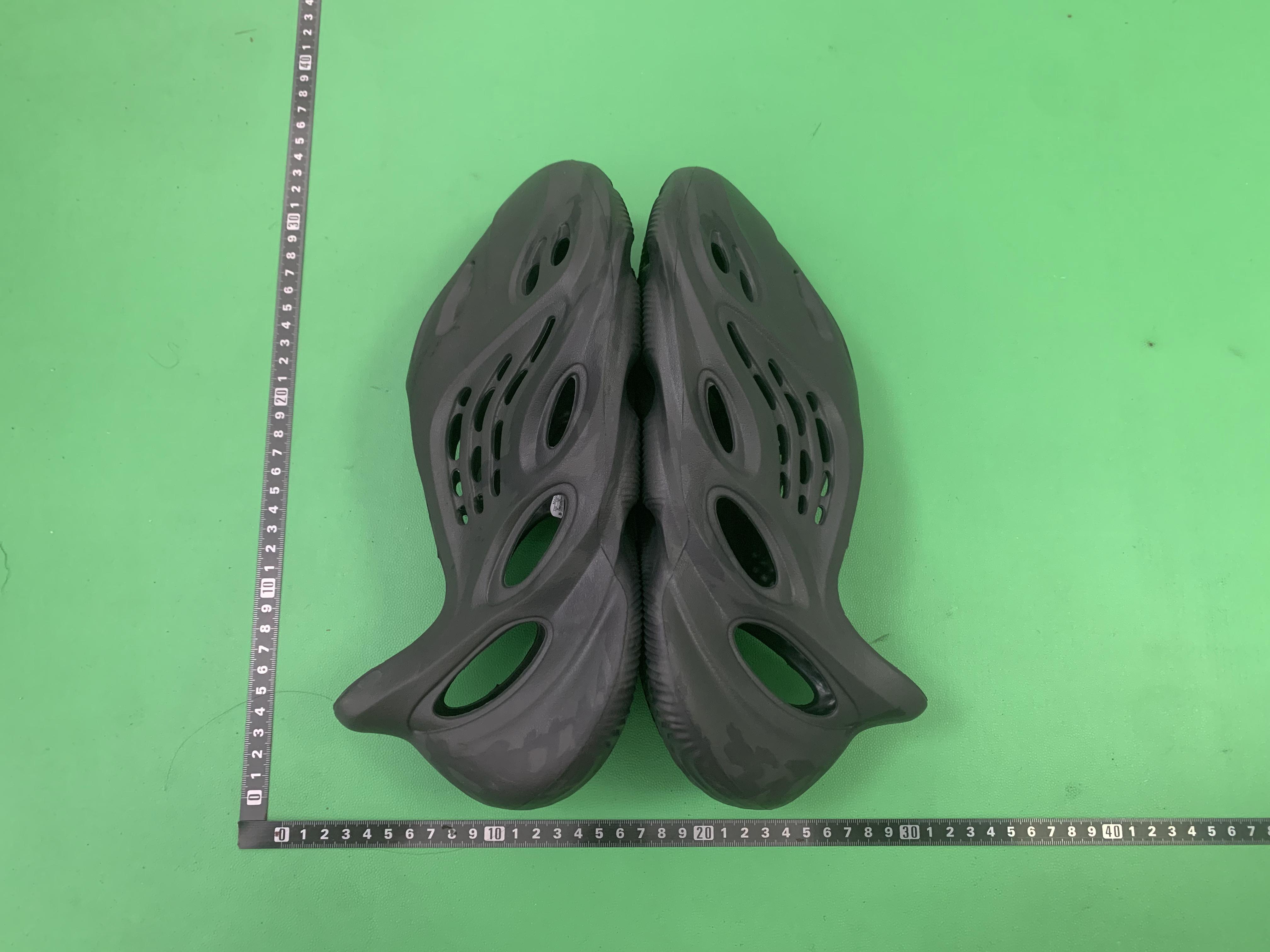 Yeezy Foam RNLR Sneakers -4