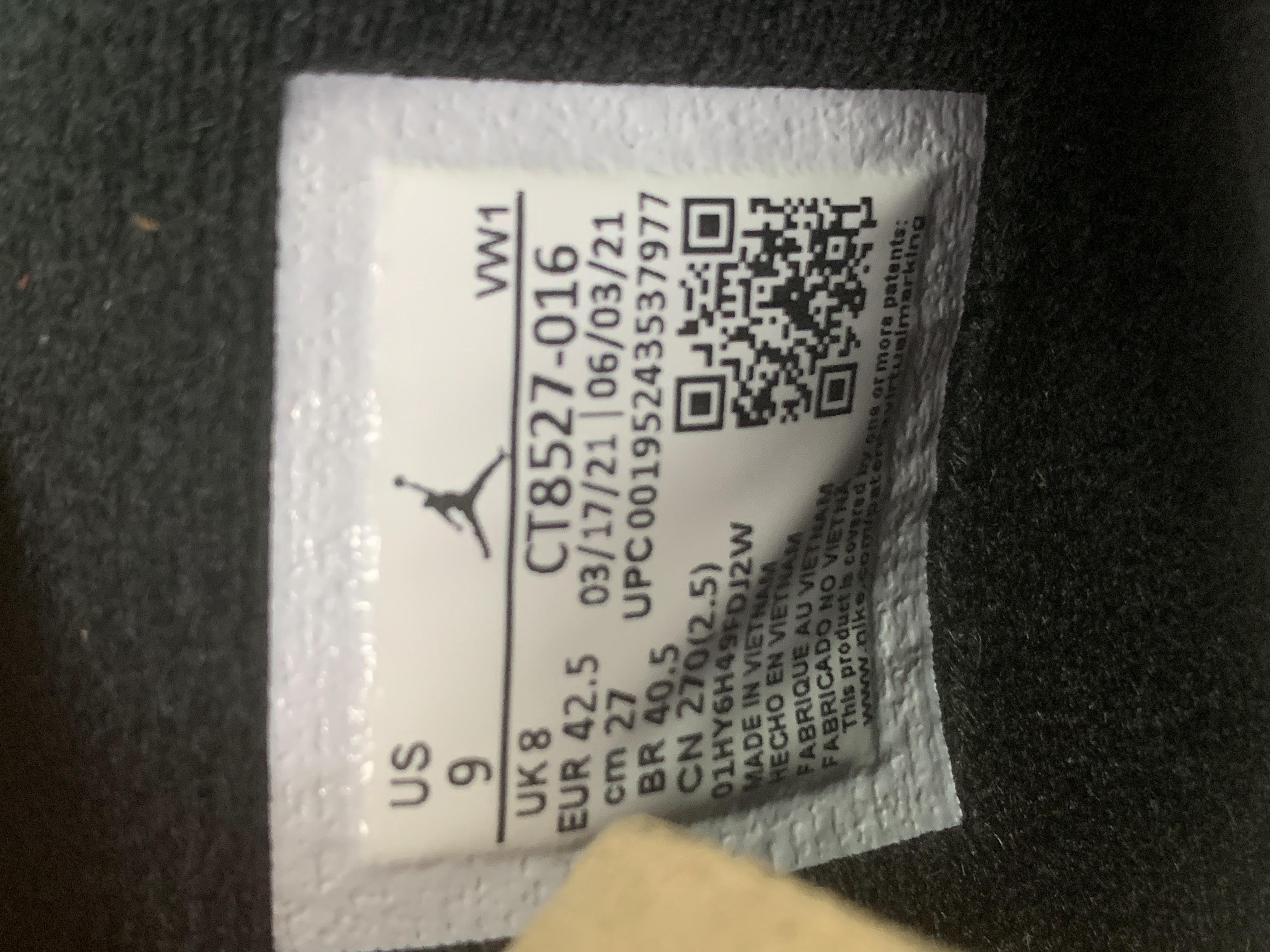 Jordan 4 Sneakers in Various Colors -7