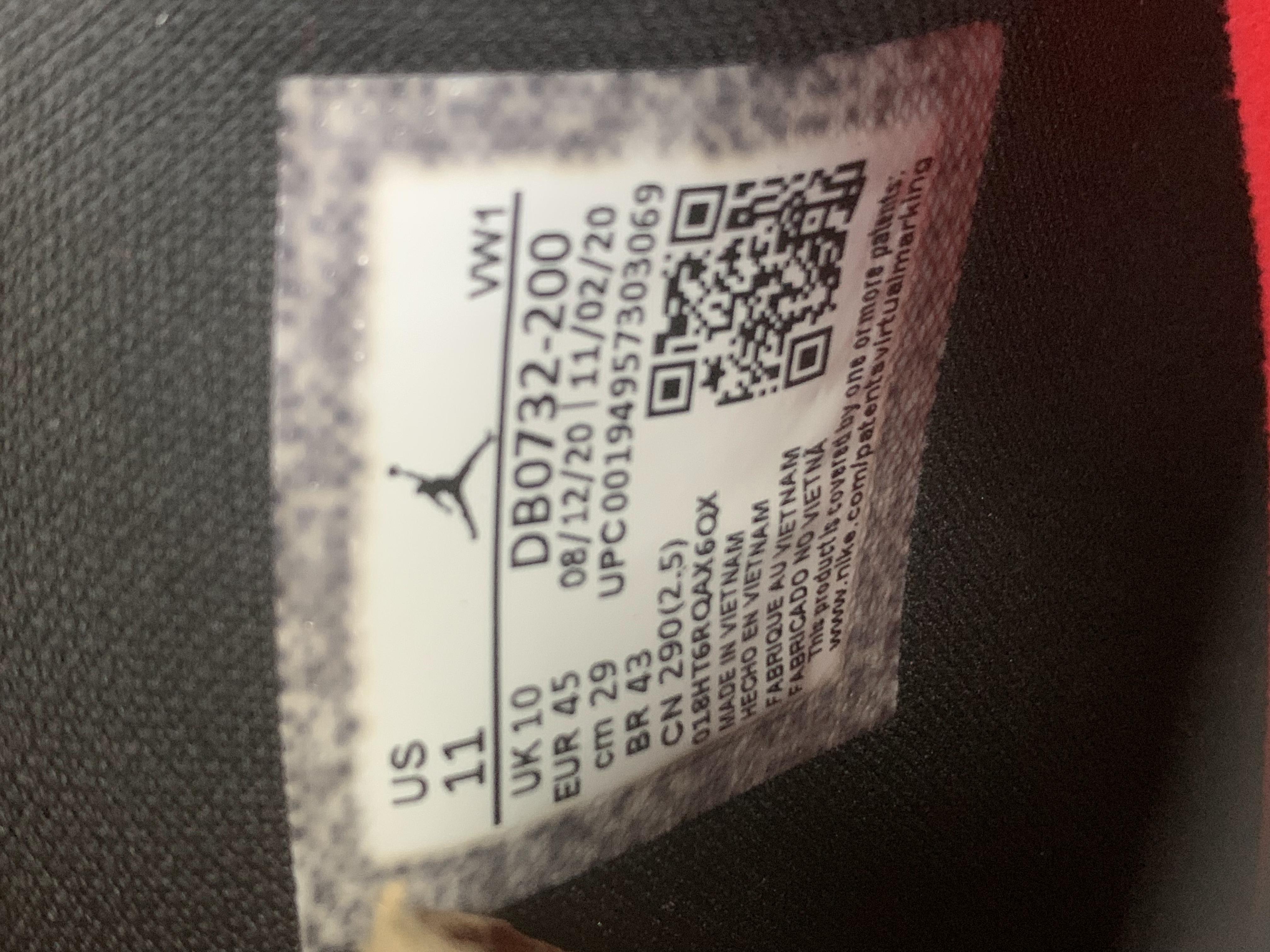 Jordan 4 Sneakers in Various Colors -14