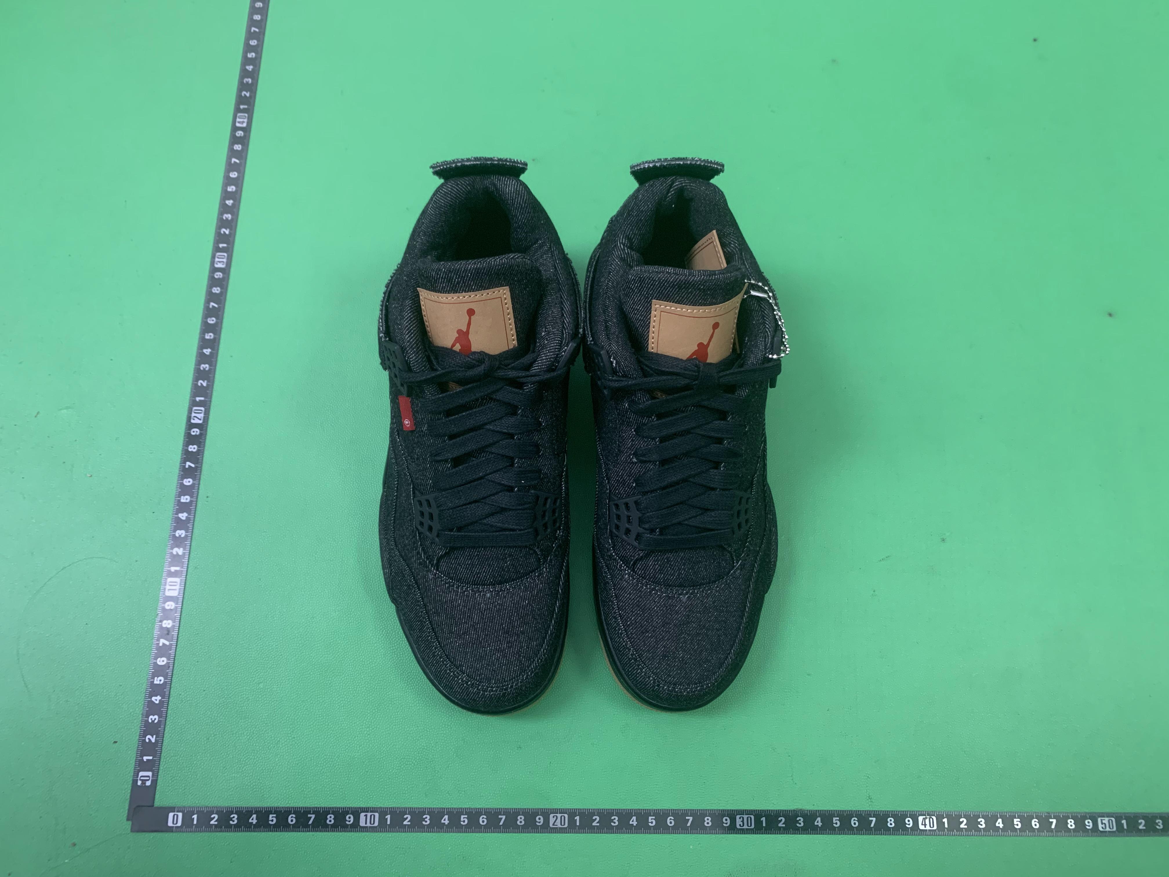 Air Jordan 4 Retro Sneakers in Various Colors（重复标题） -1