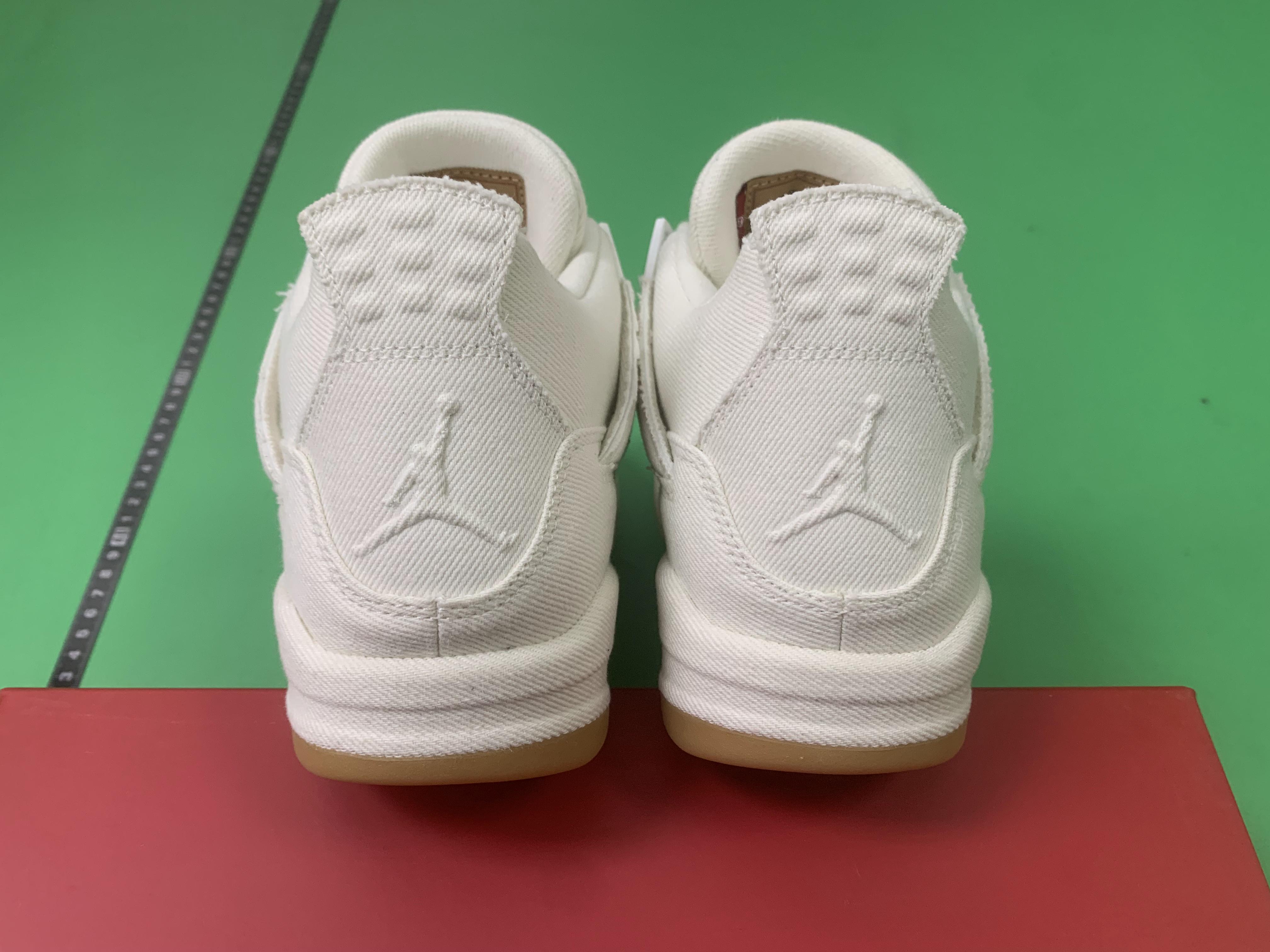 Air Jordan 4 Retro Sneakers in Various Colors（重复标题） -12