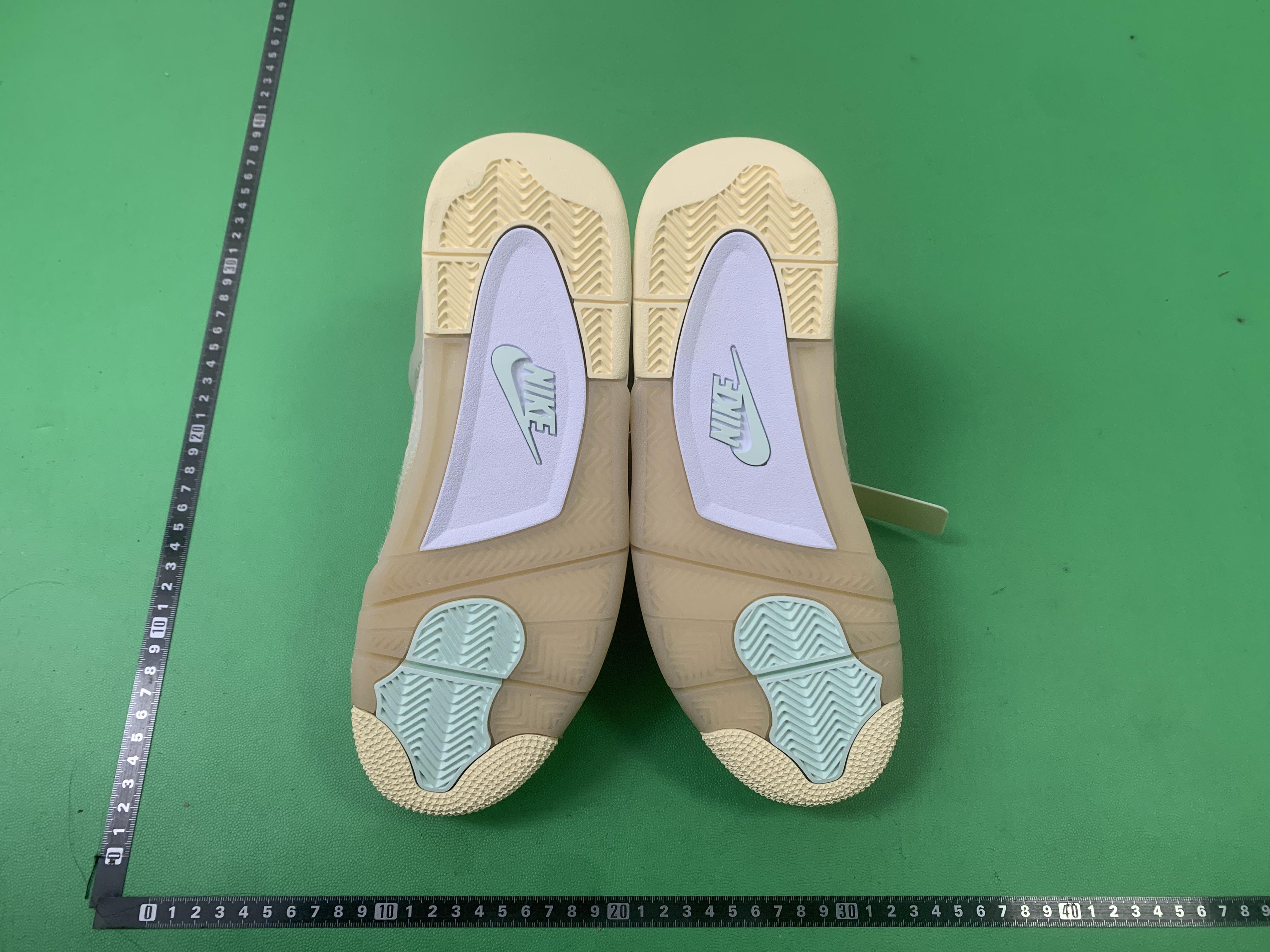 Air Jordan 4 Retro Sneakers in Various Colors（重复标题） -16