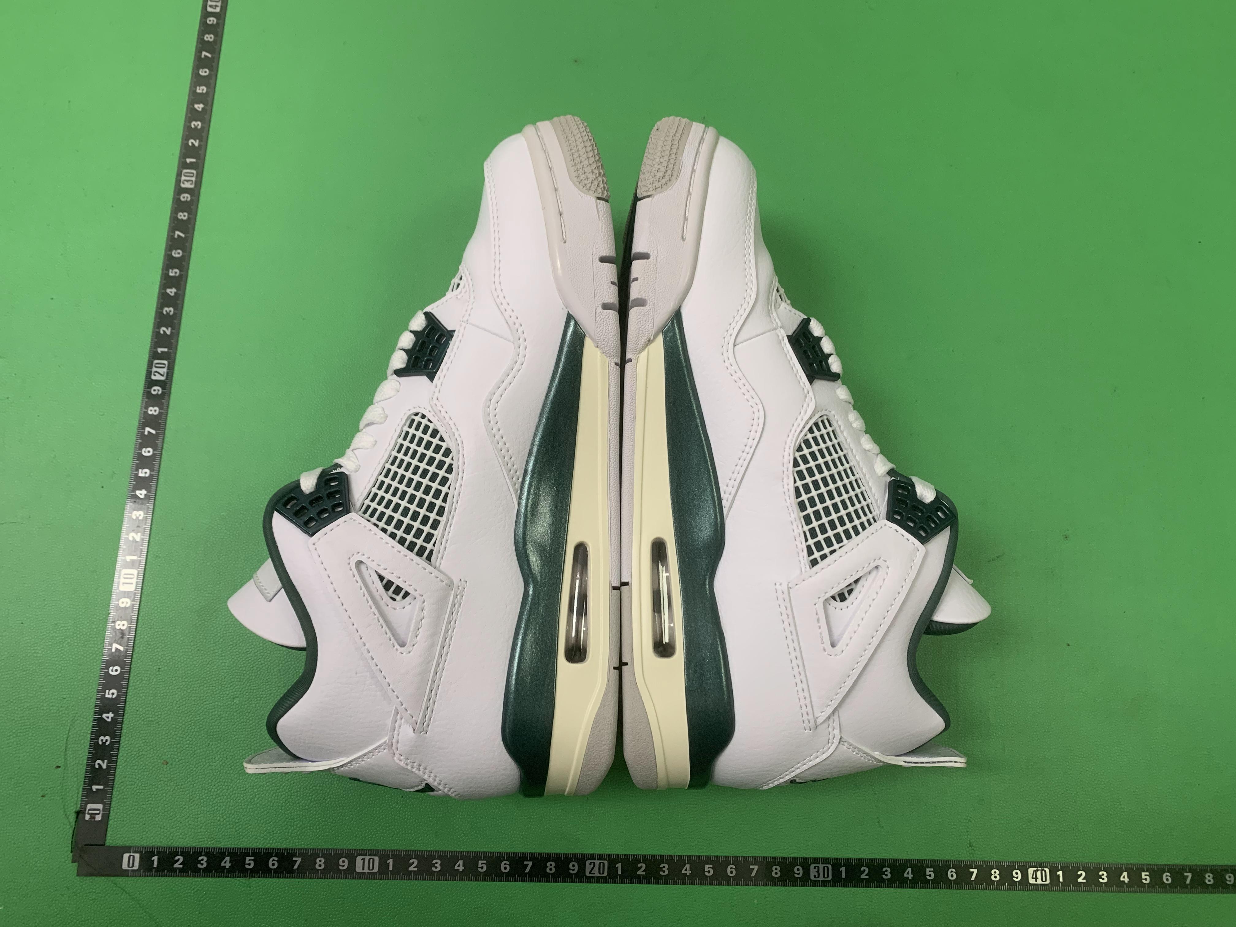 Air Jordan 4 Retro Sneakers in Various Colors（重复标题） -25