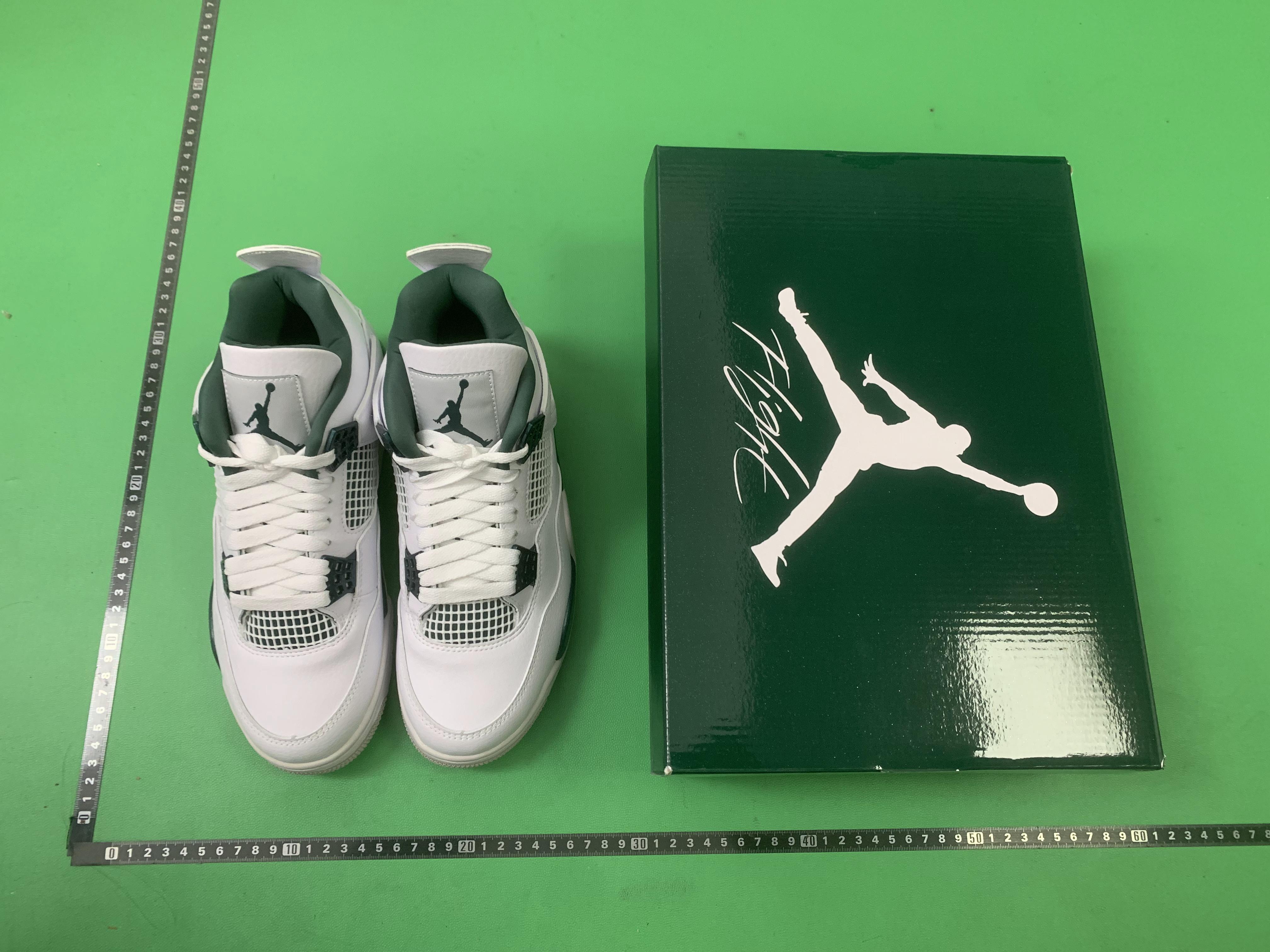 Air Jordan 4 Retro Sneakers in Various Colors（重复标题） -27