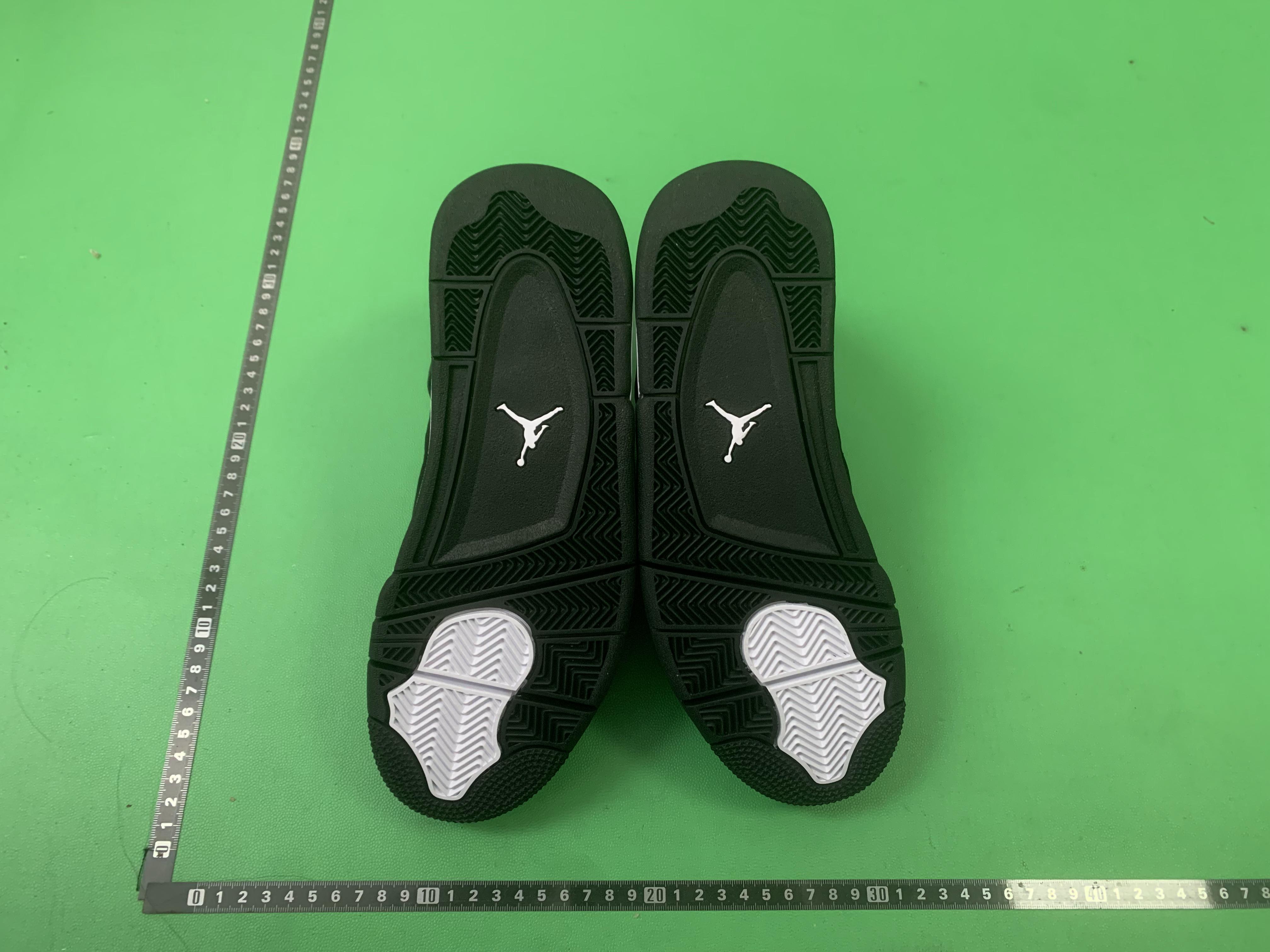 Air Jordan 4 Retro Sneakers in Various Colors（重复标题） -30