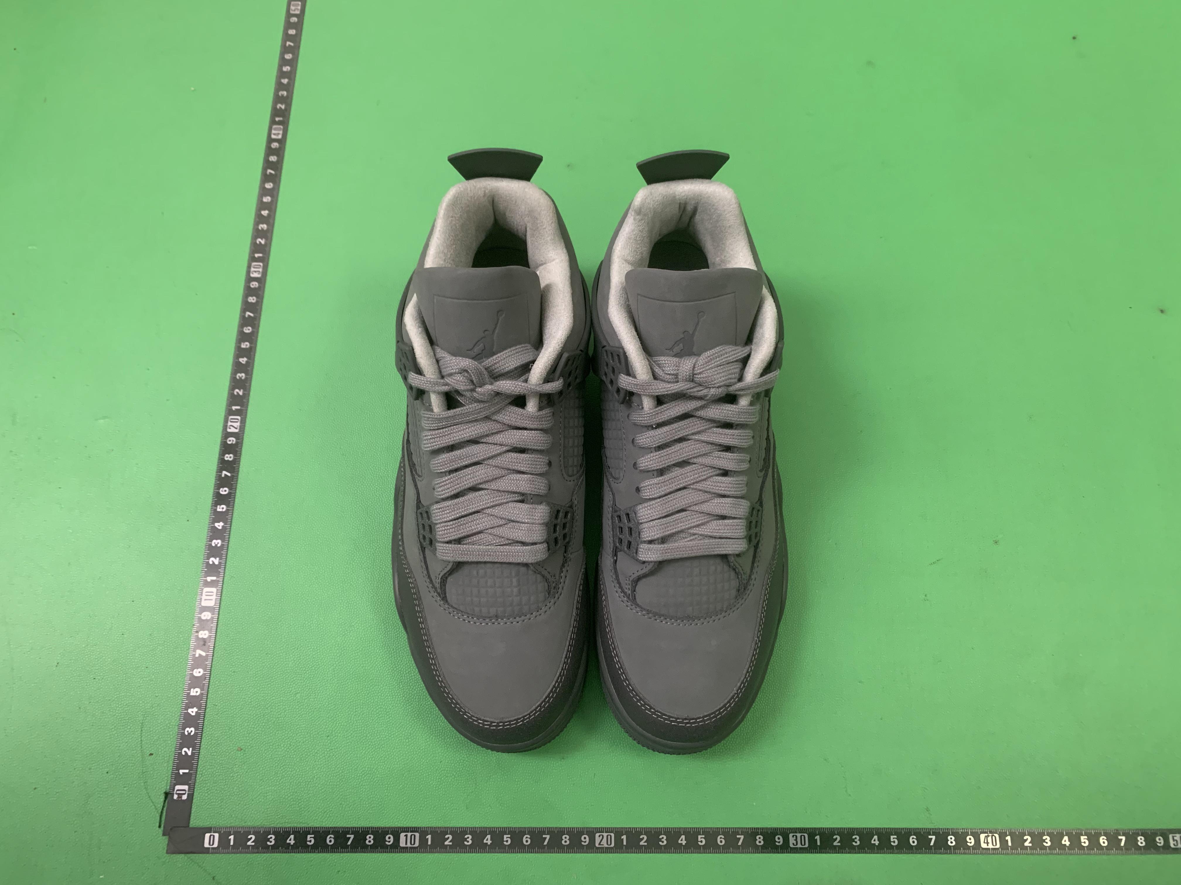 Air Jordan 4 Retro Sneakers in Various Colors（重复标题） -35