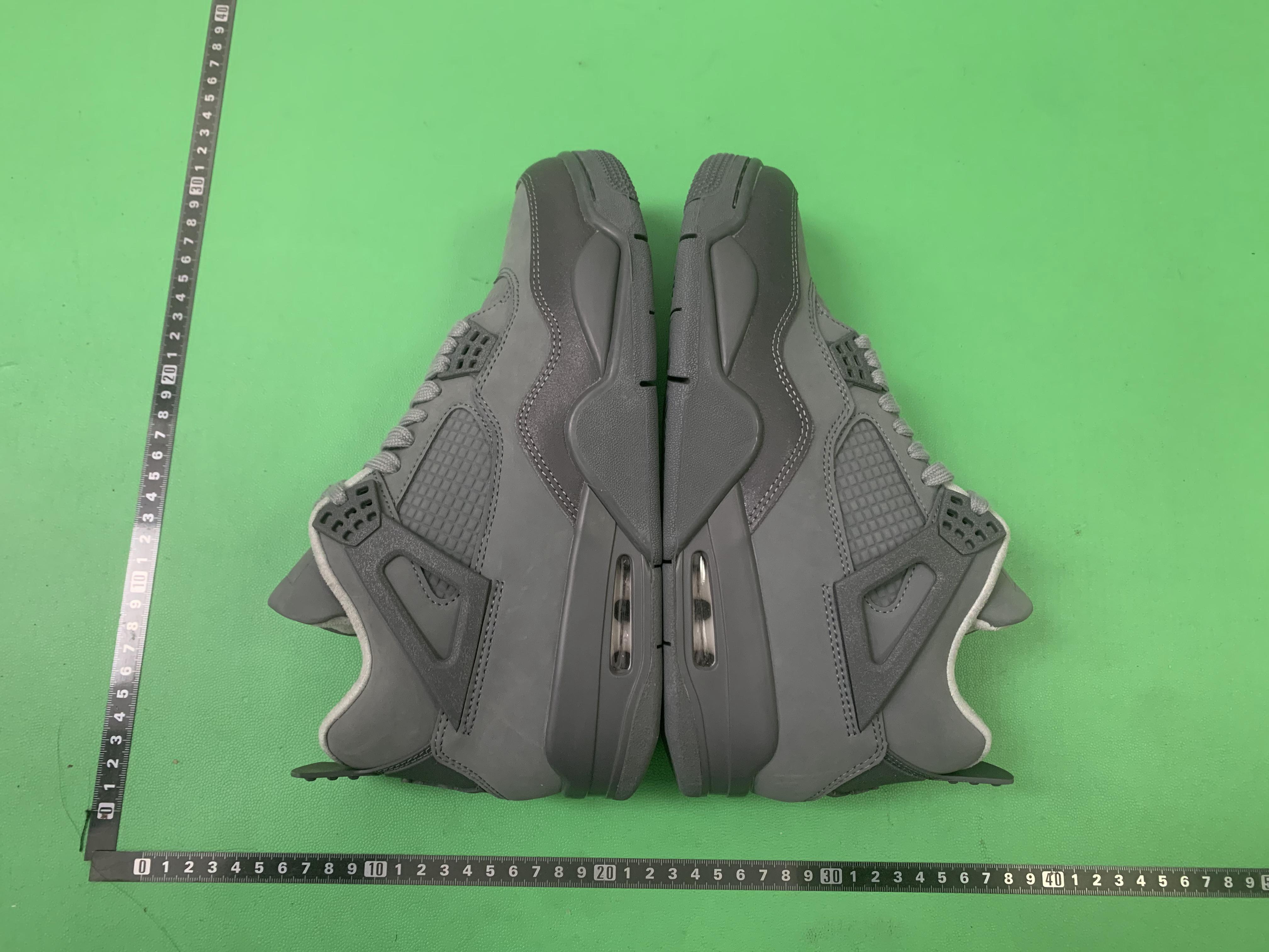 Air Jordan 4 Retro Sneakers in Various Colors（重复标题） -37