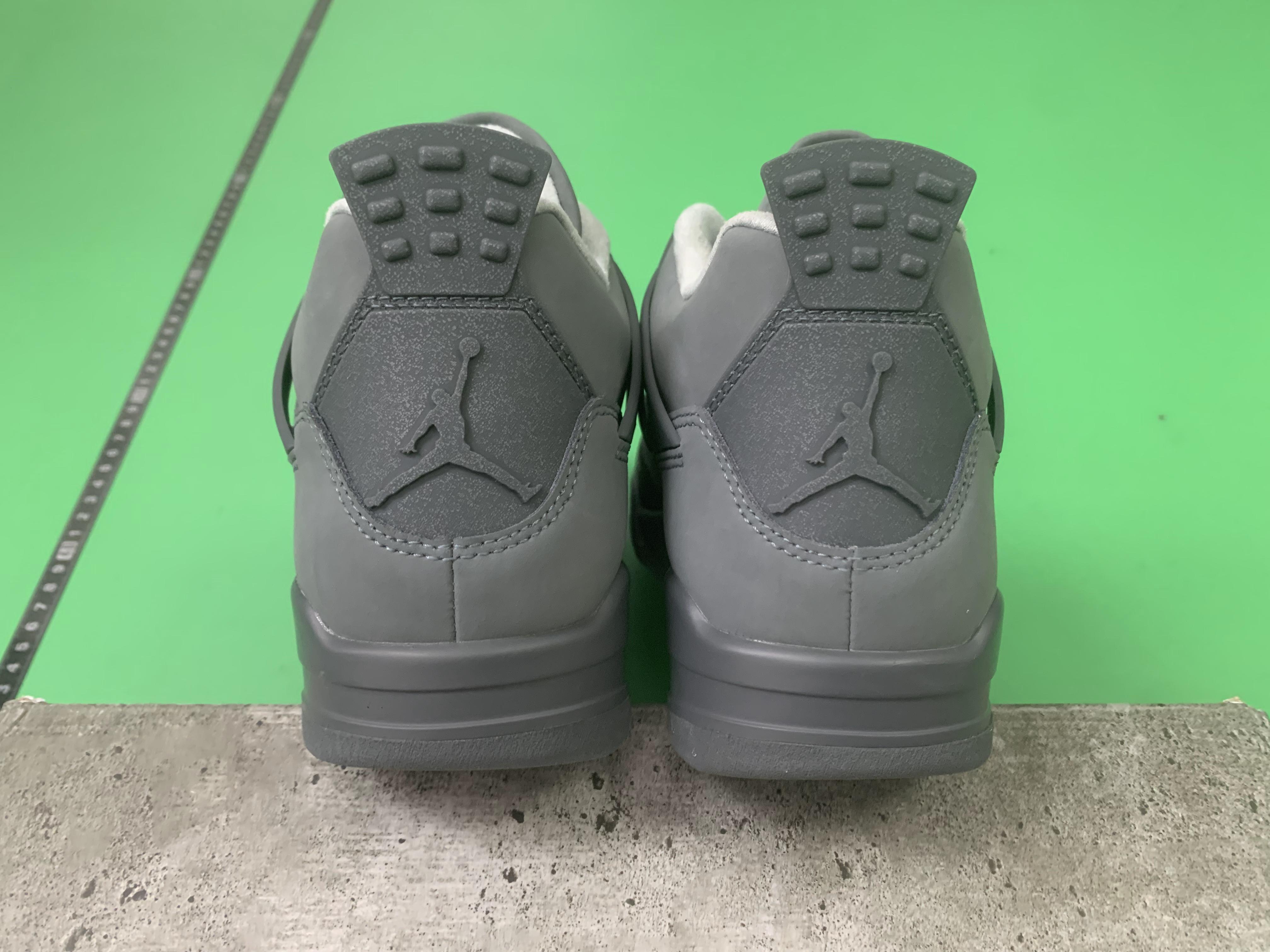 Air Jordan 4 Retro Sneakers in Various Colors（重复标题） -39