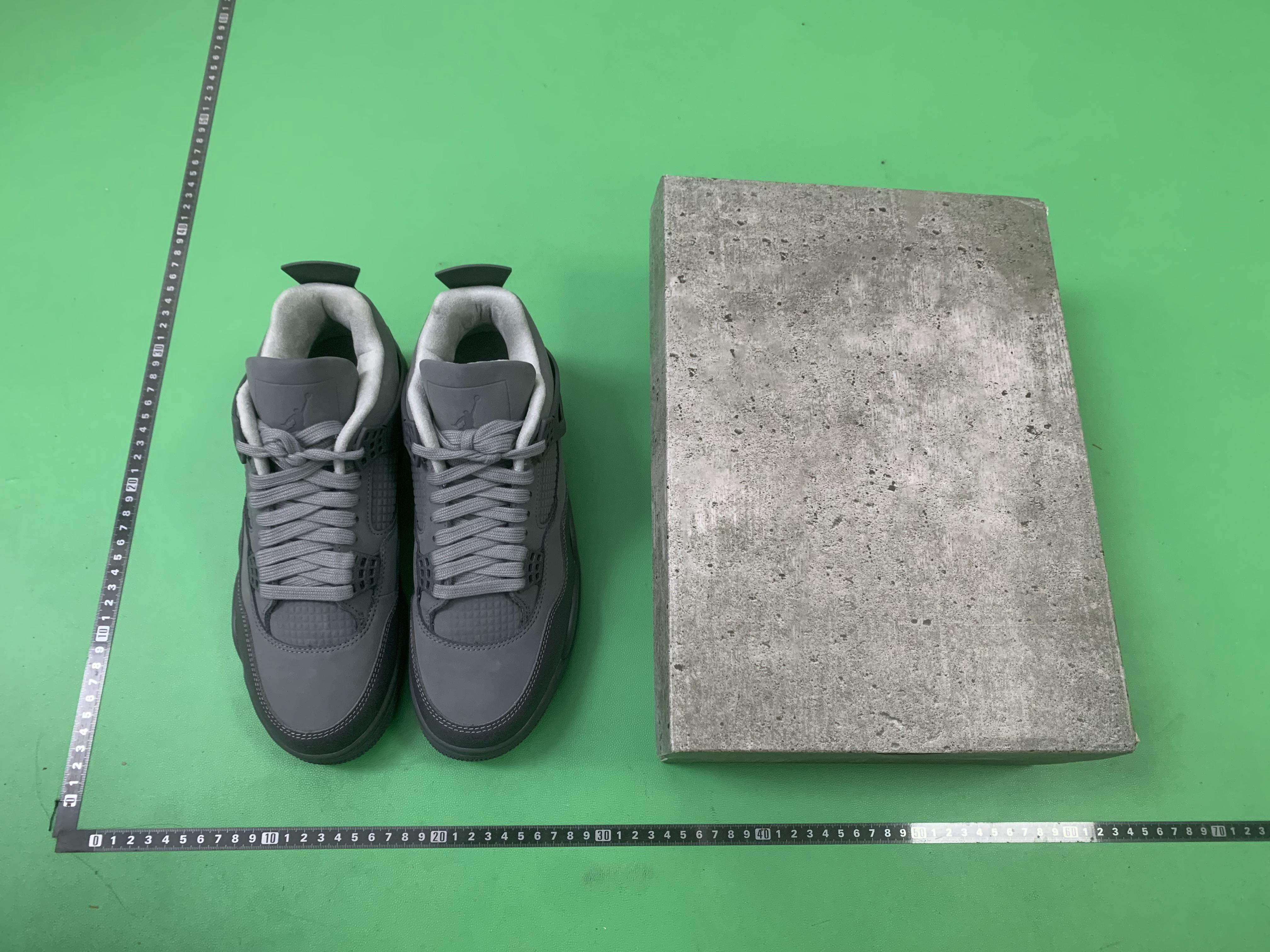 Air Jordan 4 Retro Sneakers in Various Colors（重复标题） -40