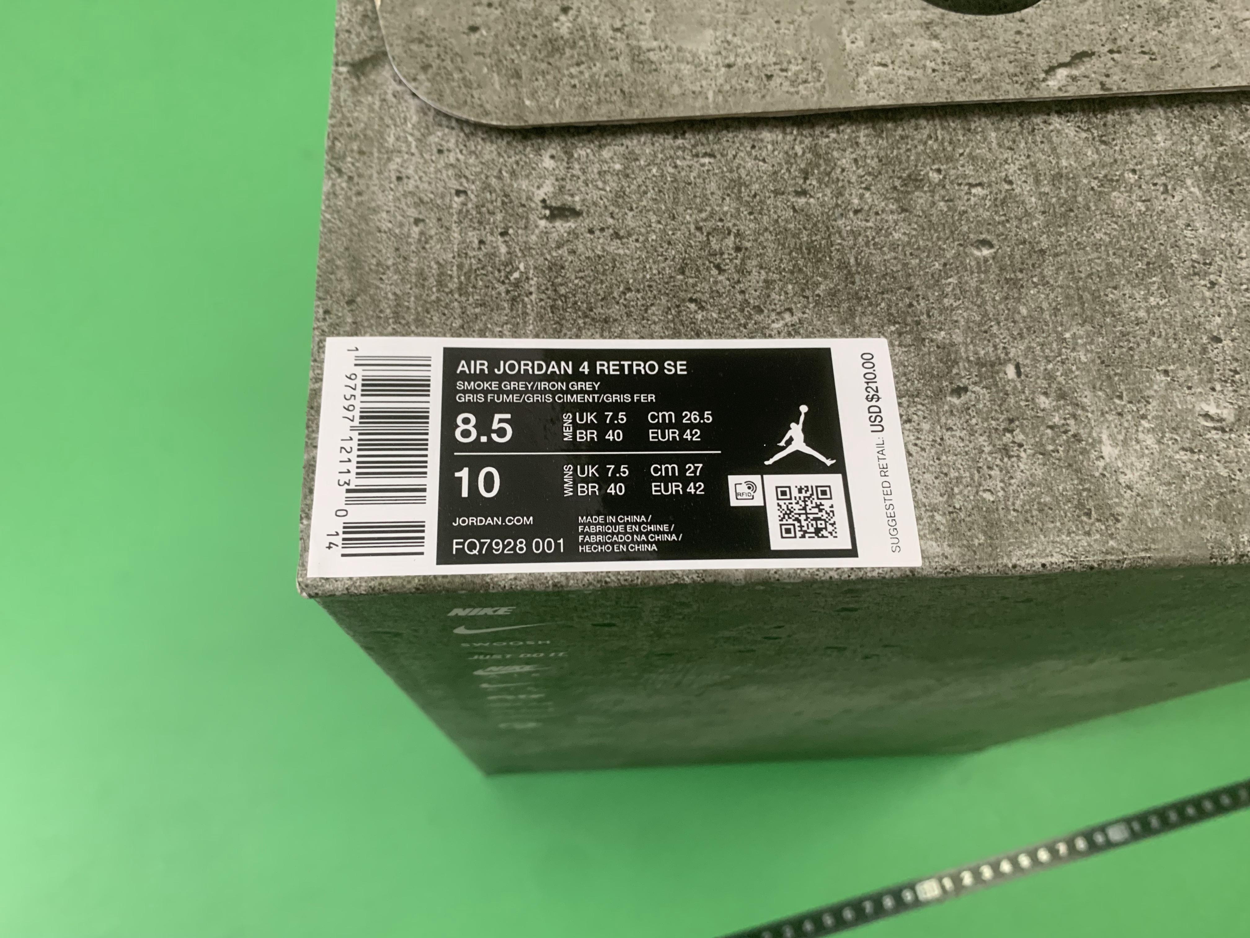 Air Jordan 4 Retro Sneakers in Various Colors（重复标题） -41