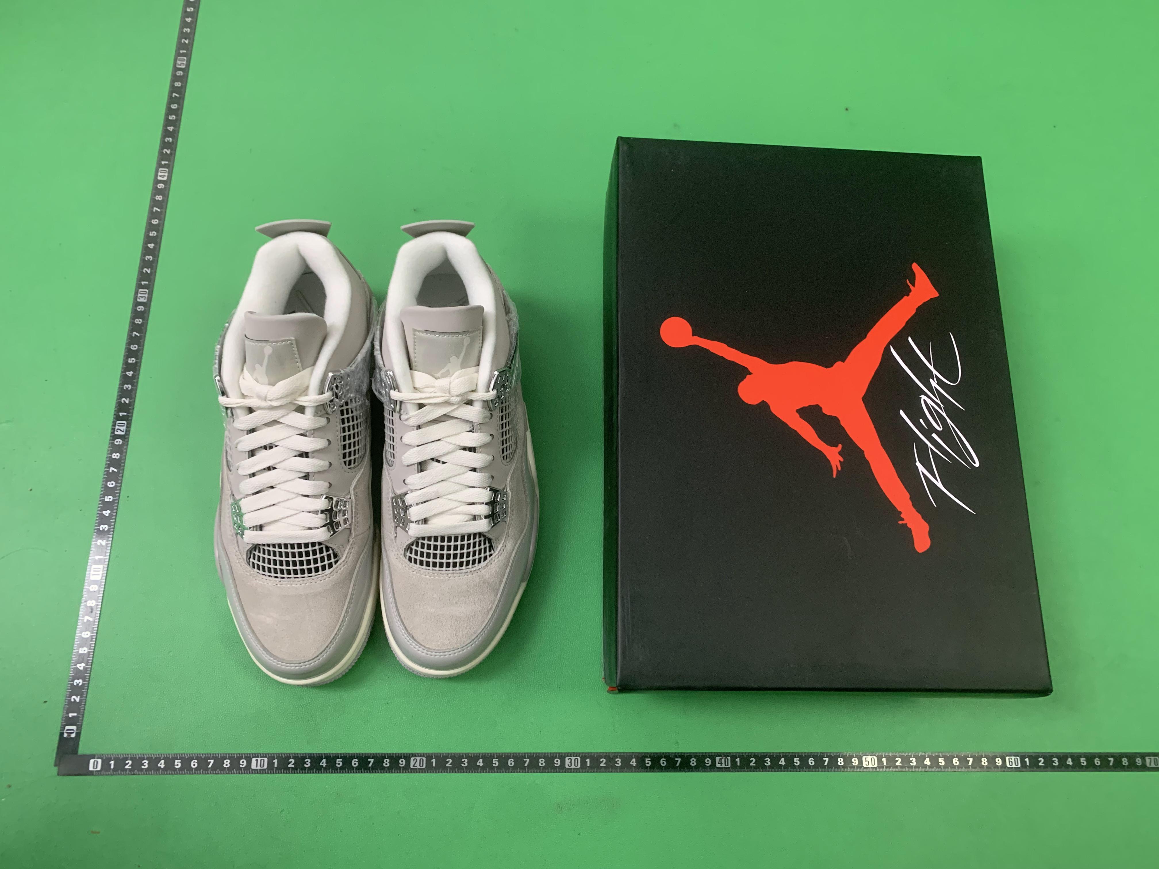 Air Jordan 4 Retro Sneakers in Various Colors -13