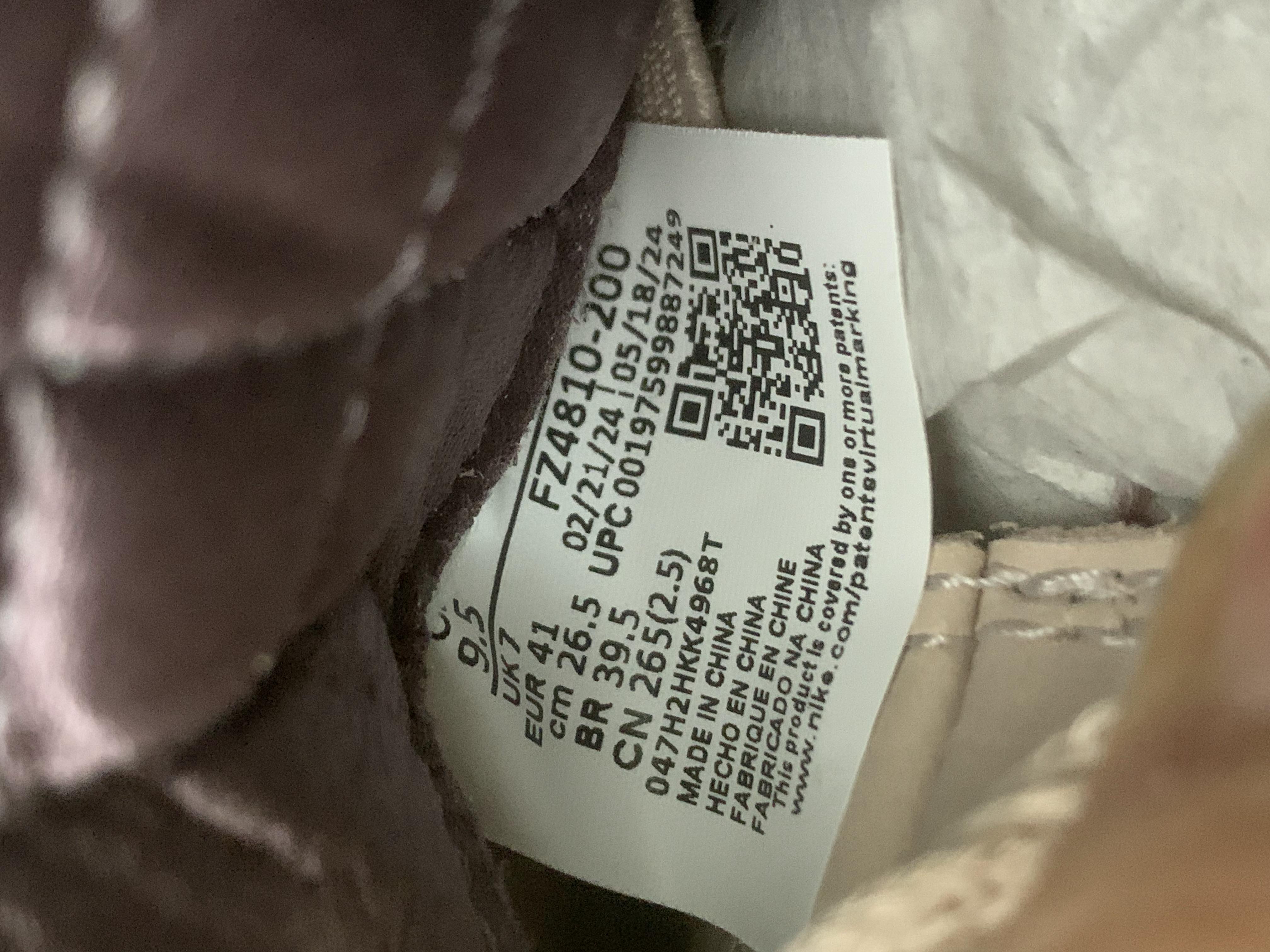 Air Jordan 4 Retro Sneakers in Various Colors（重复标题） -48