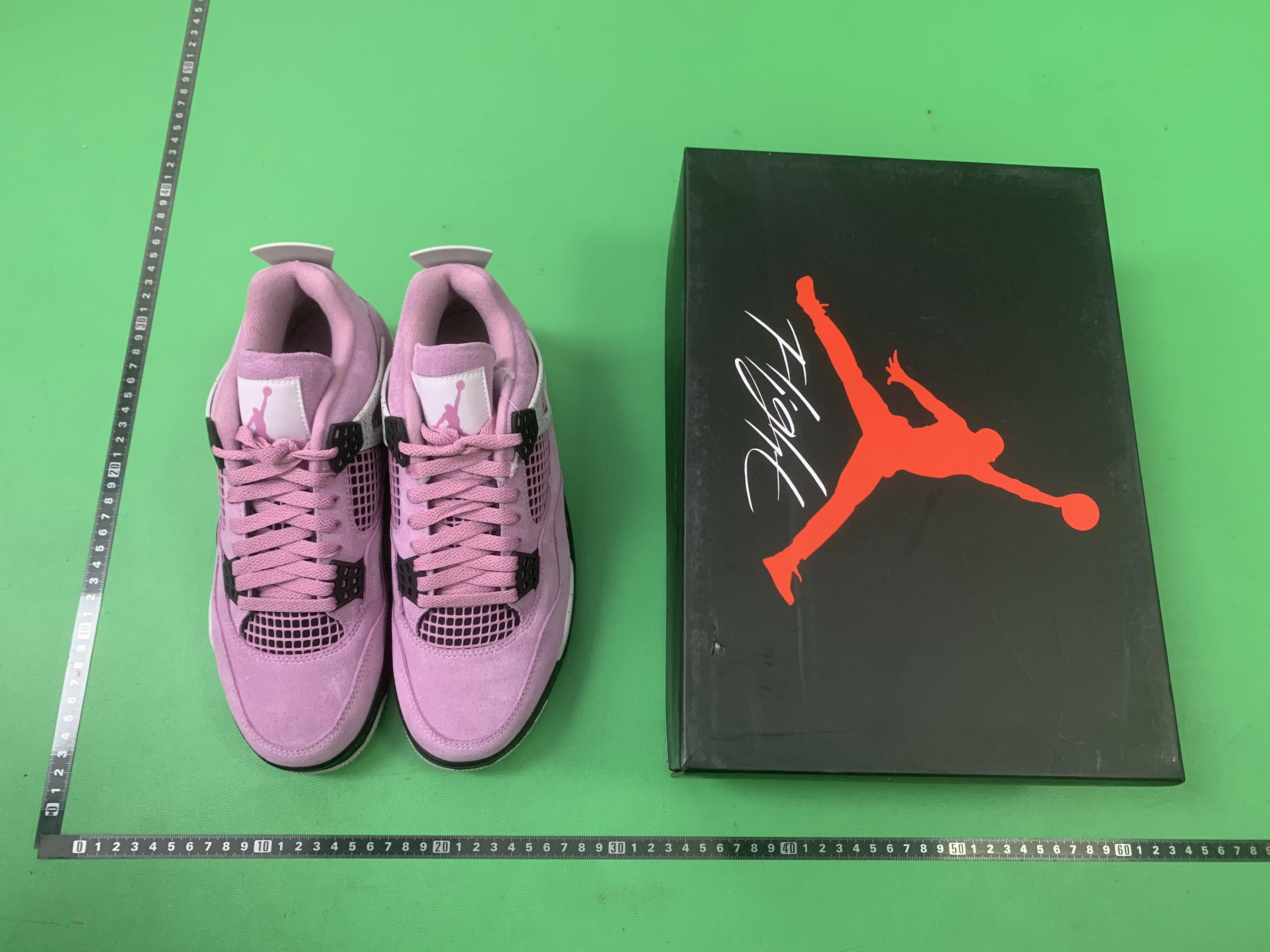 Air Jordan 4 Retro Sneakers in Various Colors（重复标题） -54