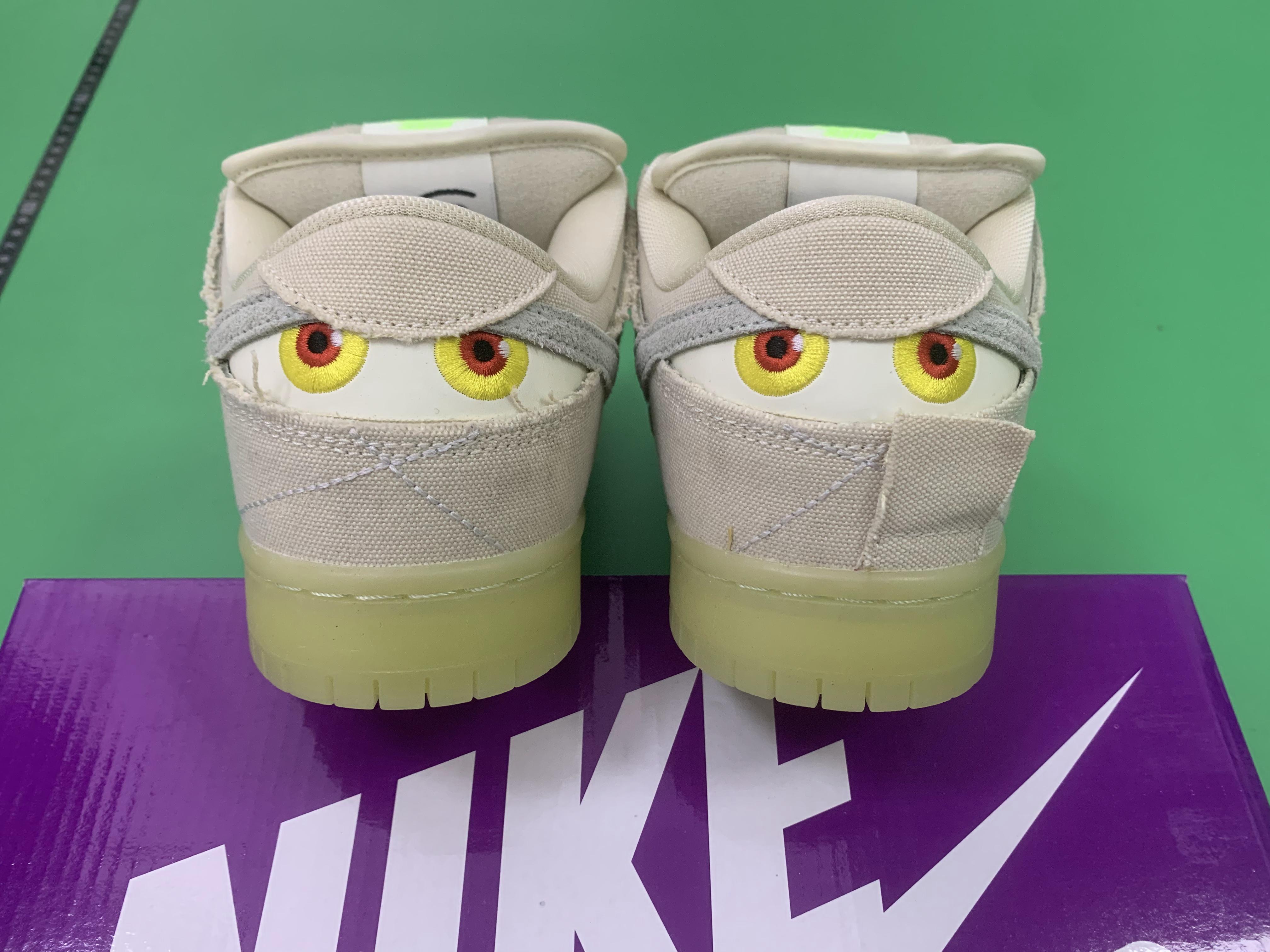 Nike Dunk Low Sneakers in Various Colors -5