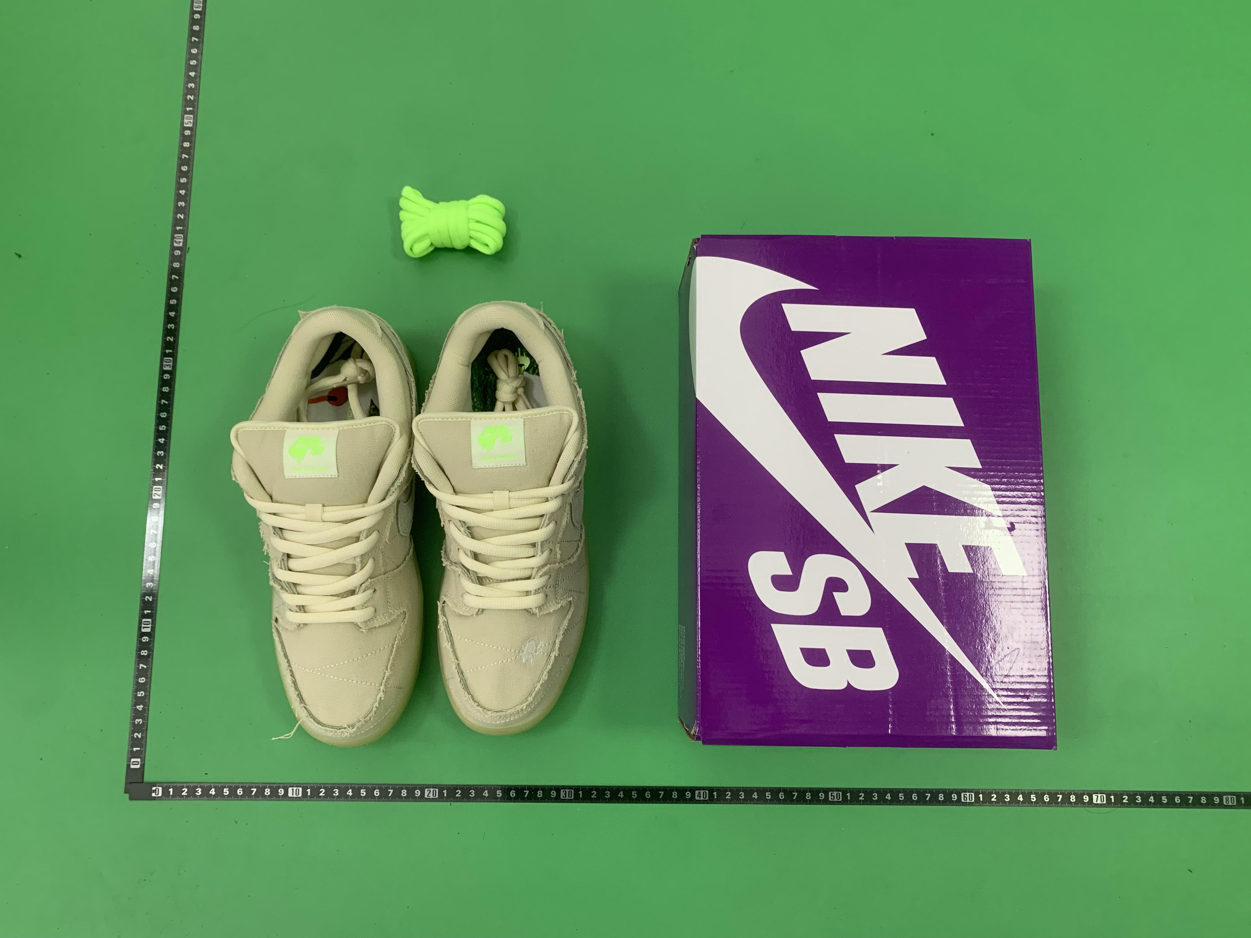 Nike Dunk Low Sneakers in Various Colors -6