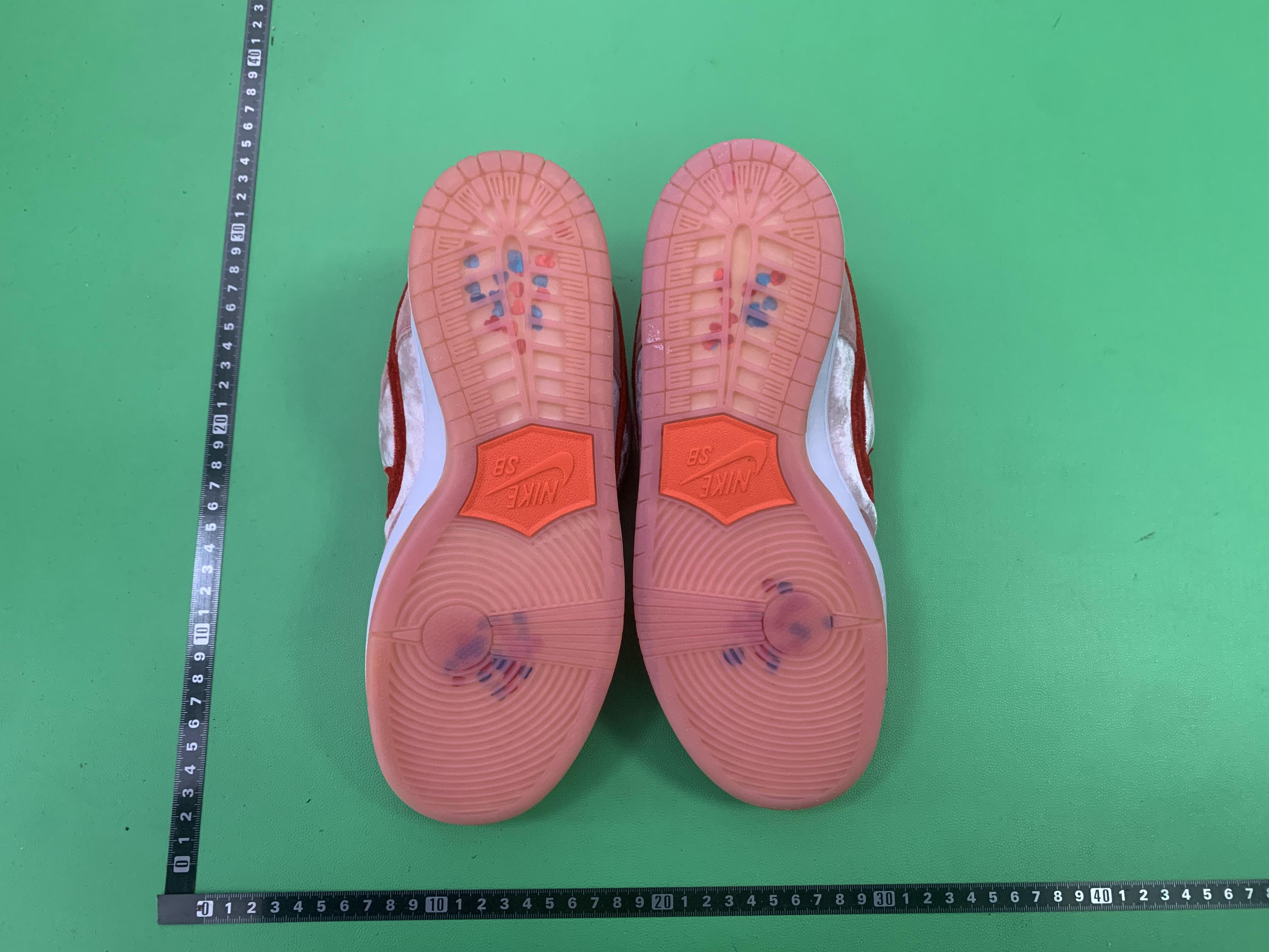 Nike Dunk Low Sneakers in Various Colors -9