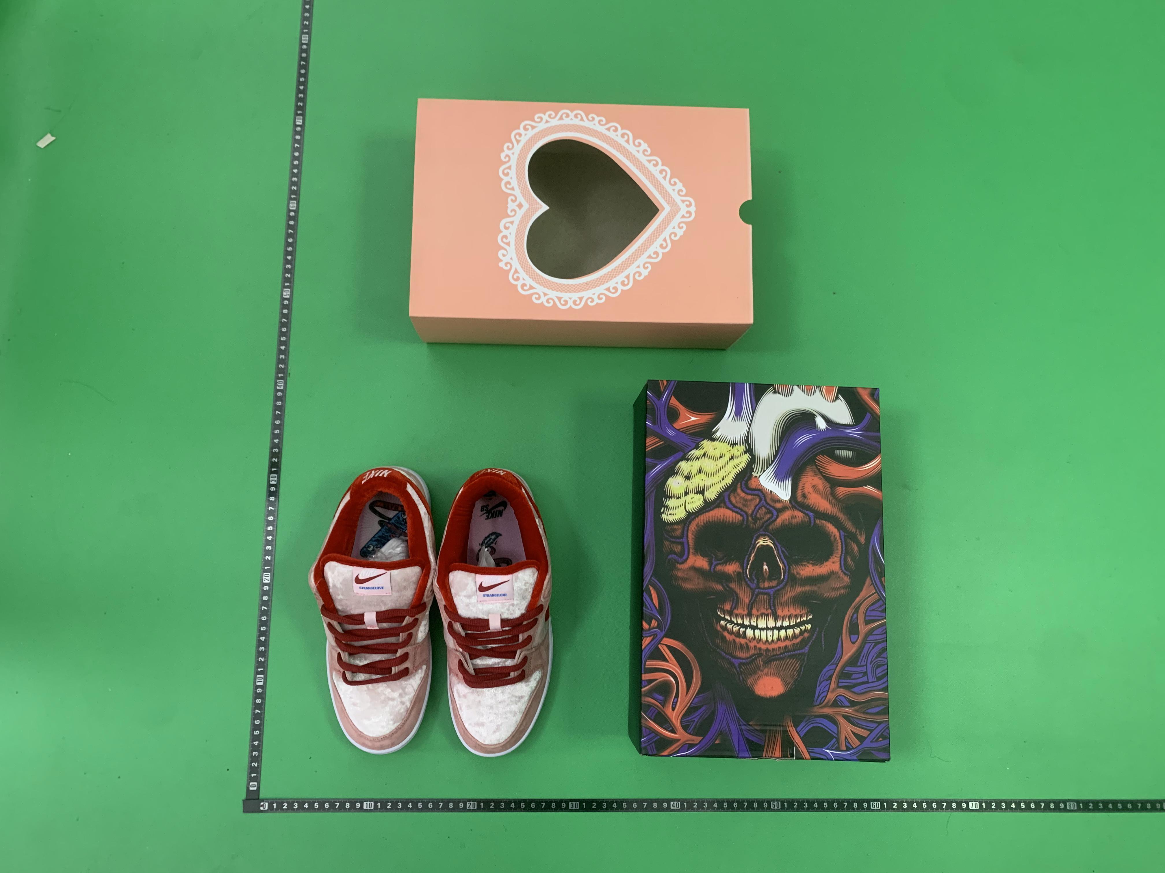 Nike Dunk Low Sneakers in Various Colors -13