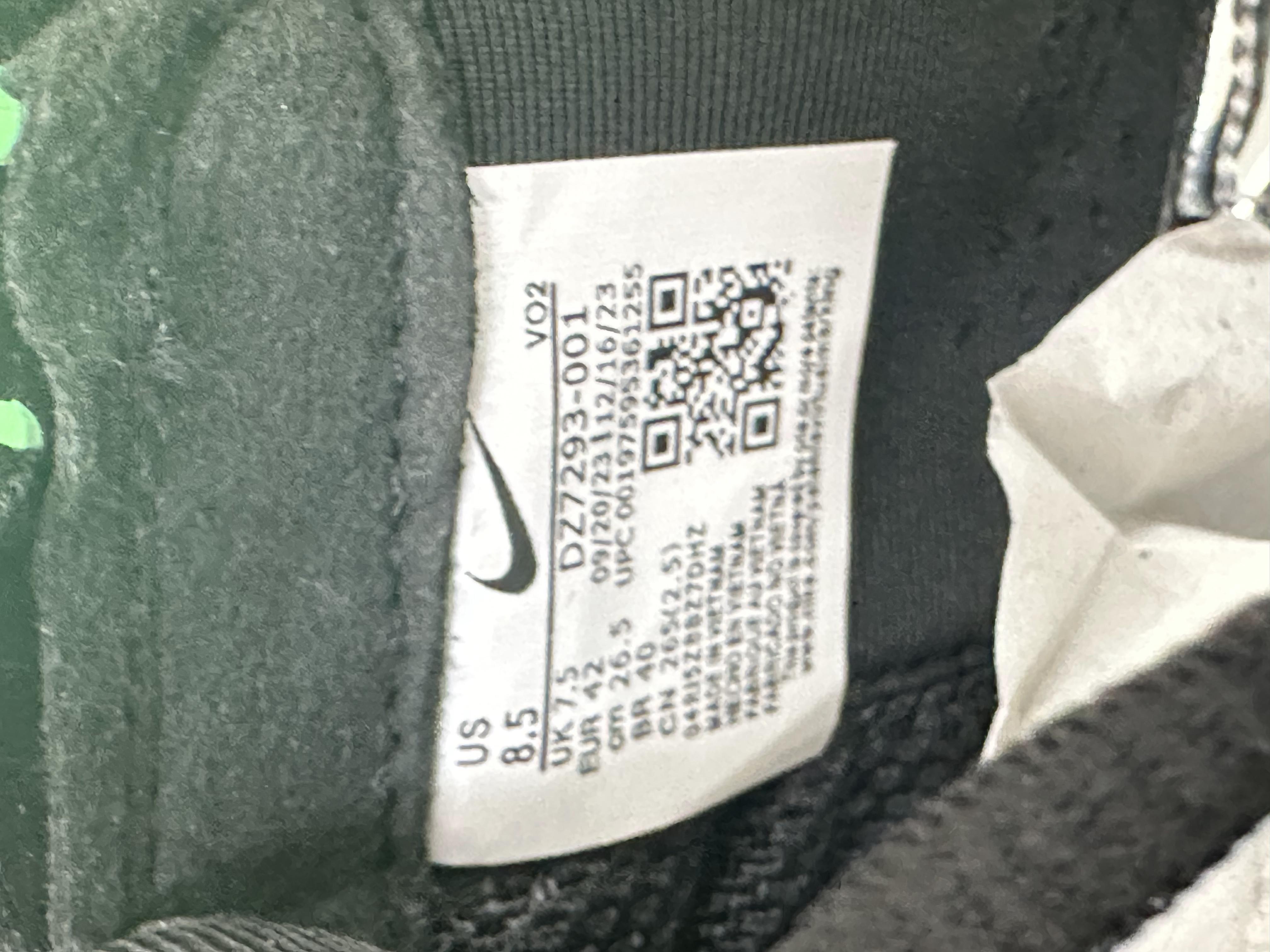 Nike Air Max Sneakers in Various Colors -15