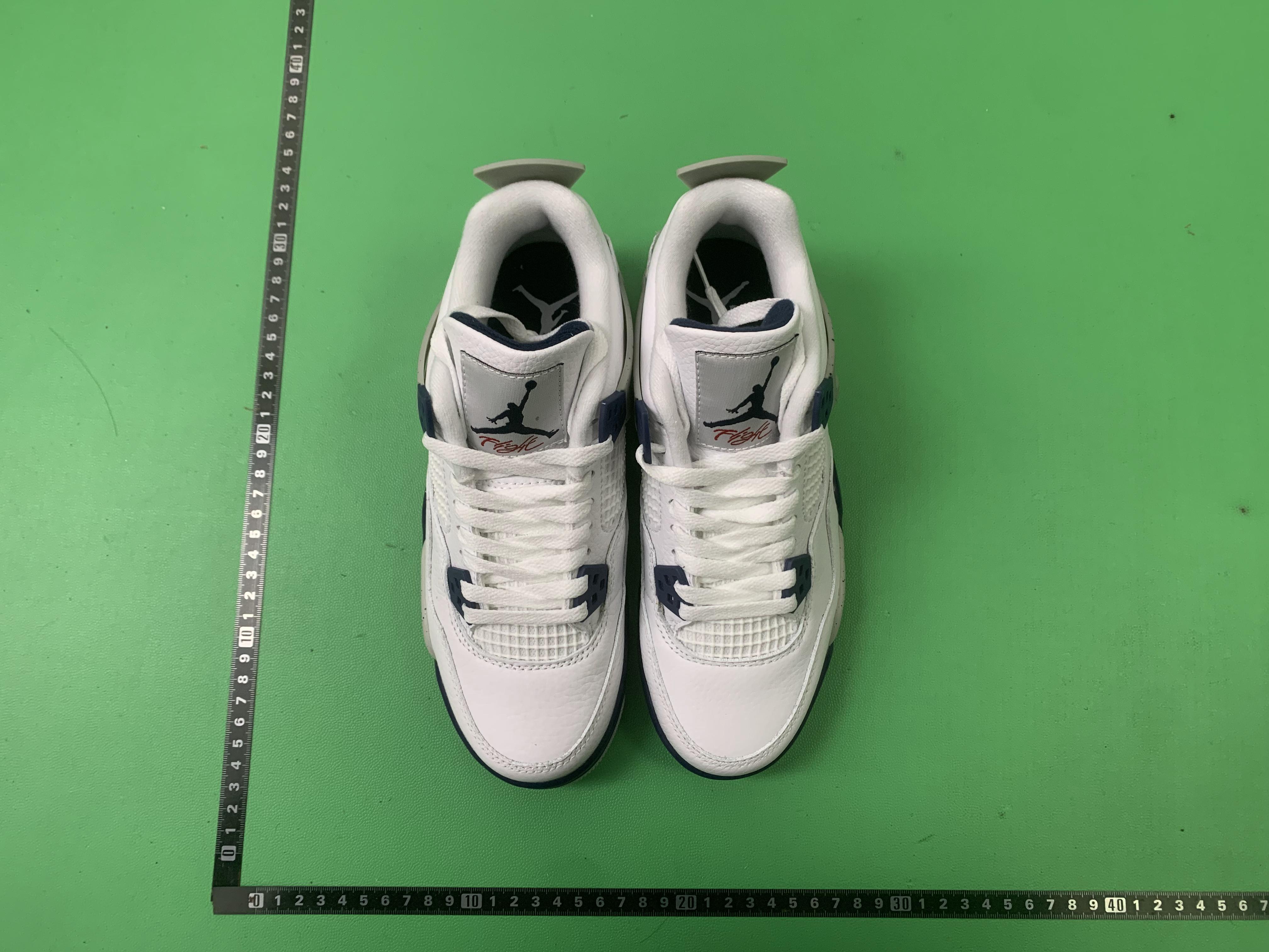 Air Jordan 4 Retro Sneakers in Various Colors（重复标题） -77