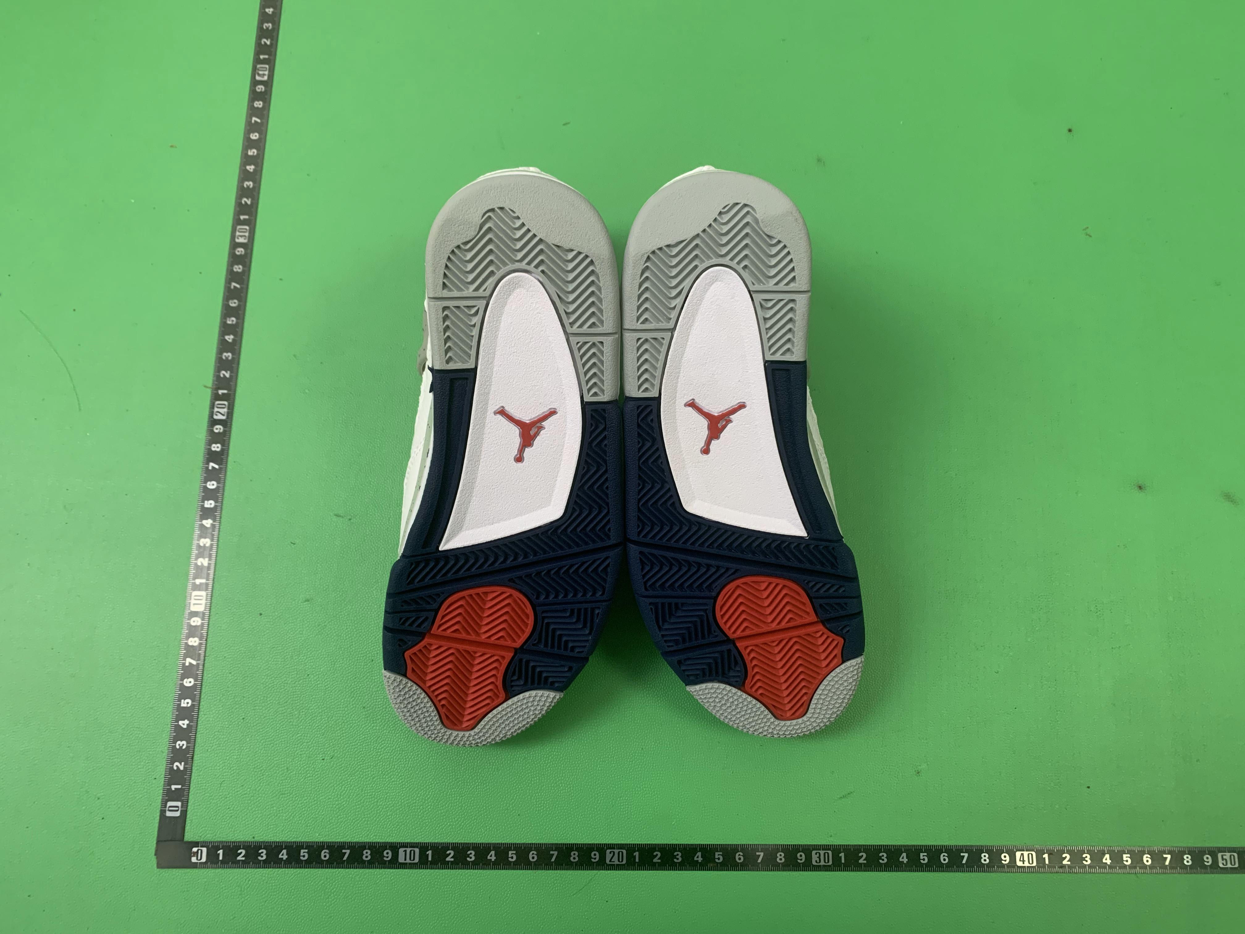 Air Jordan 4 Retro Sneakers in Various Colors（重复标题） -78