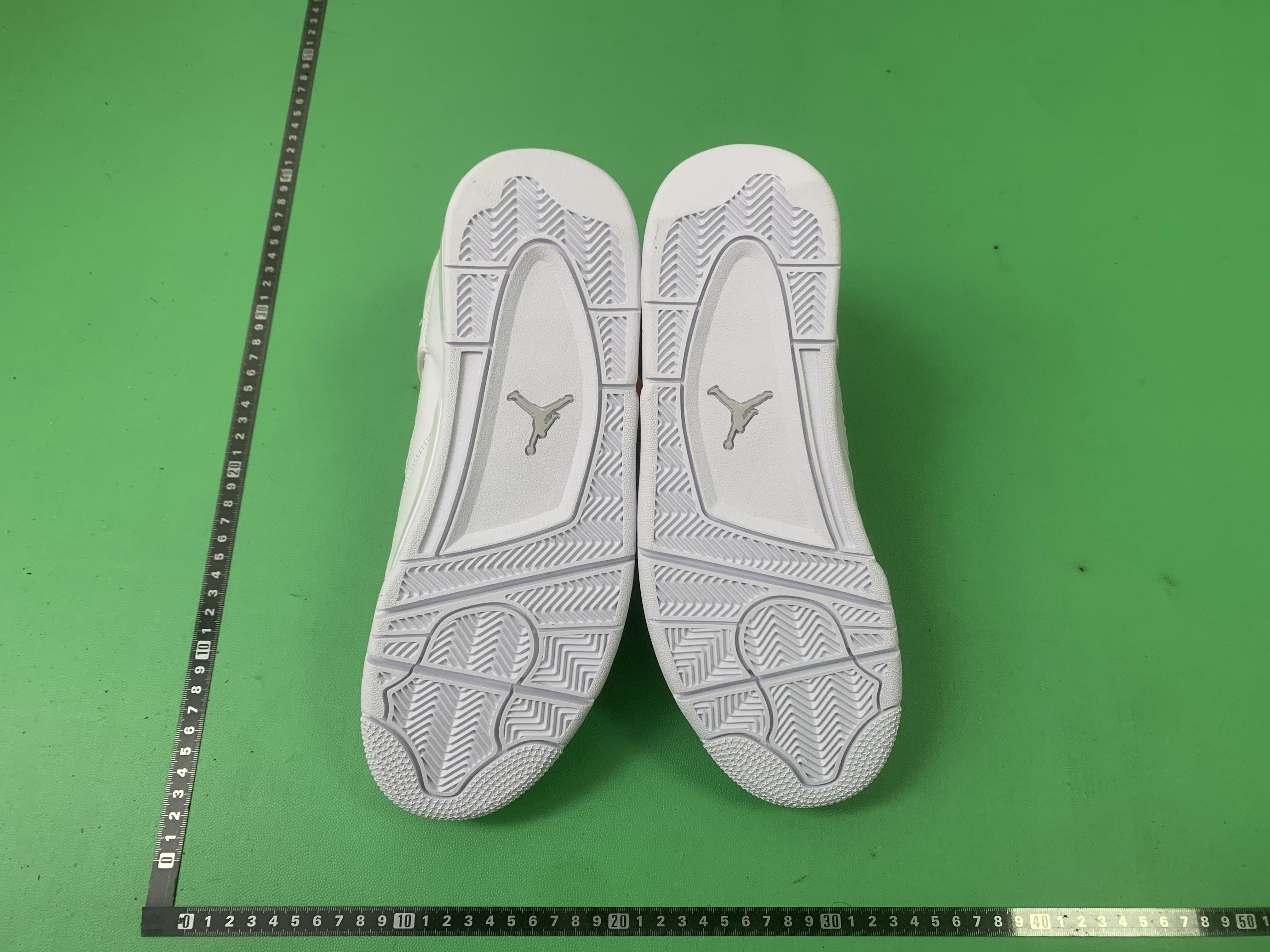 Jordan 4 Sneakers in Various Colors -37