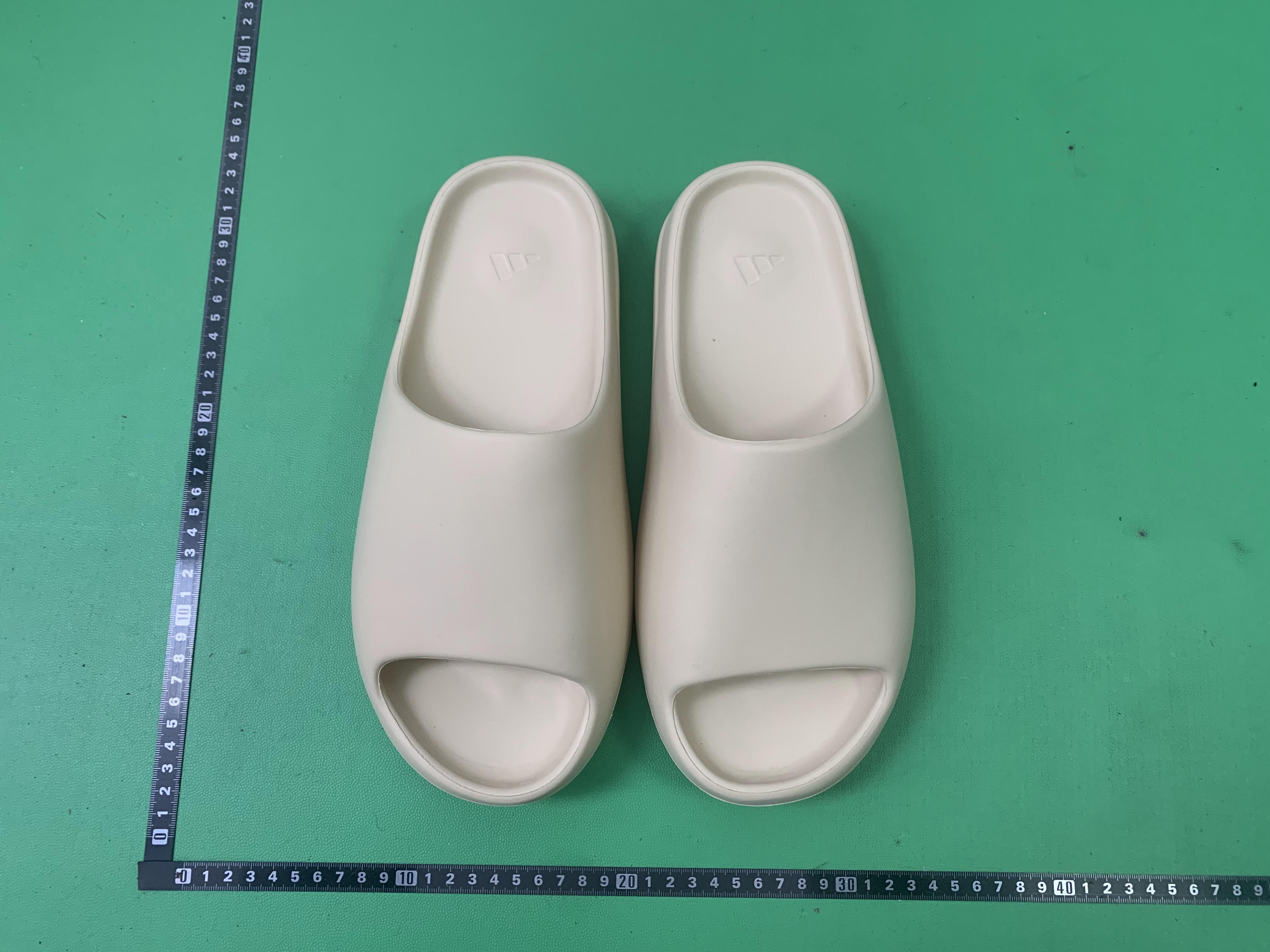 Yeezy Slide Sandals in Various Colors -8