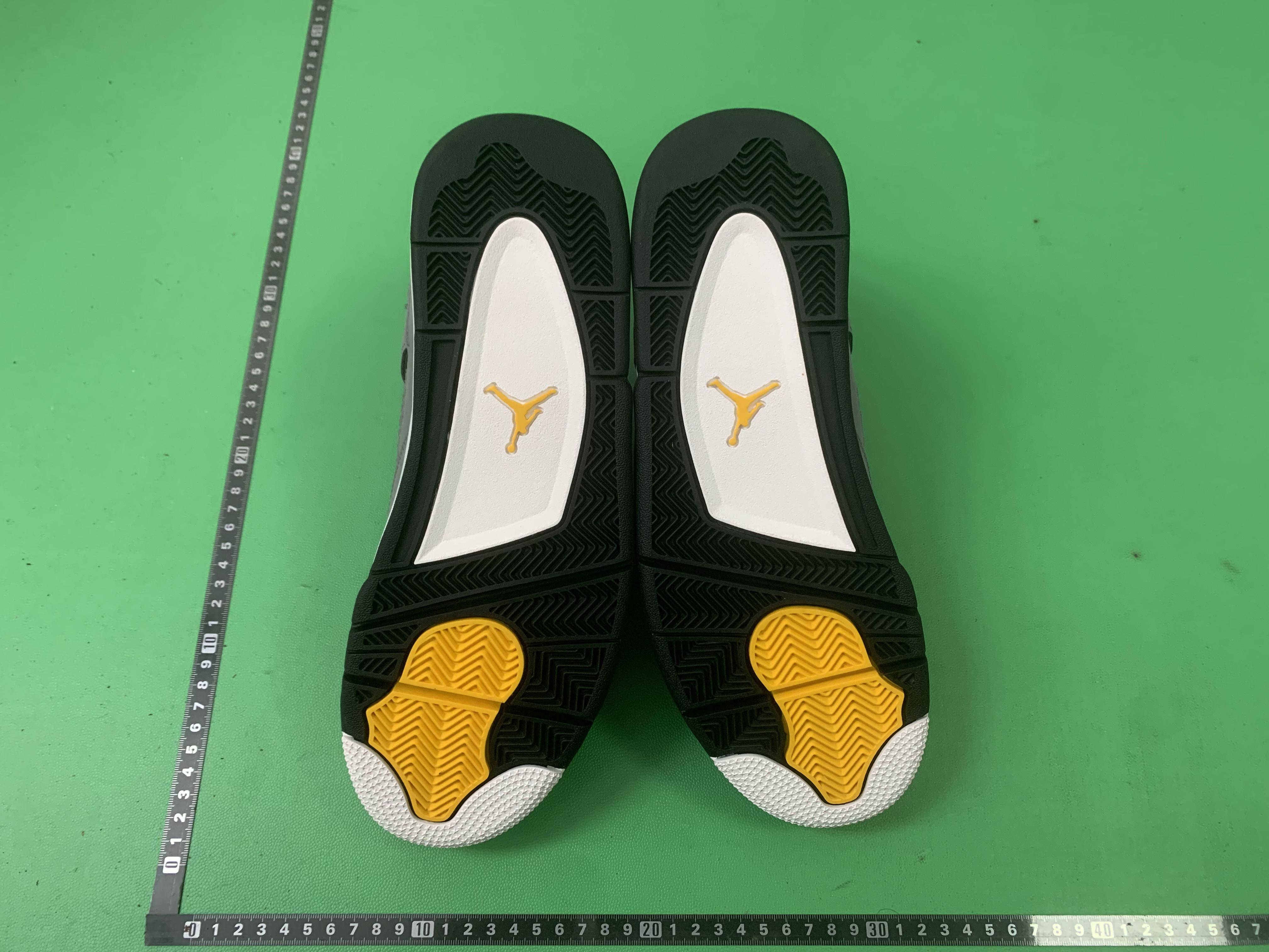 Jordan 4 Sneakers in Various Colors -43