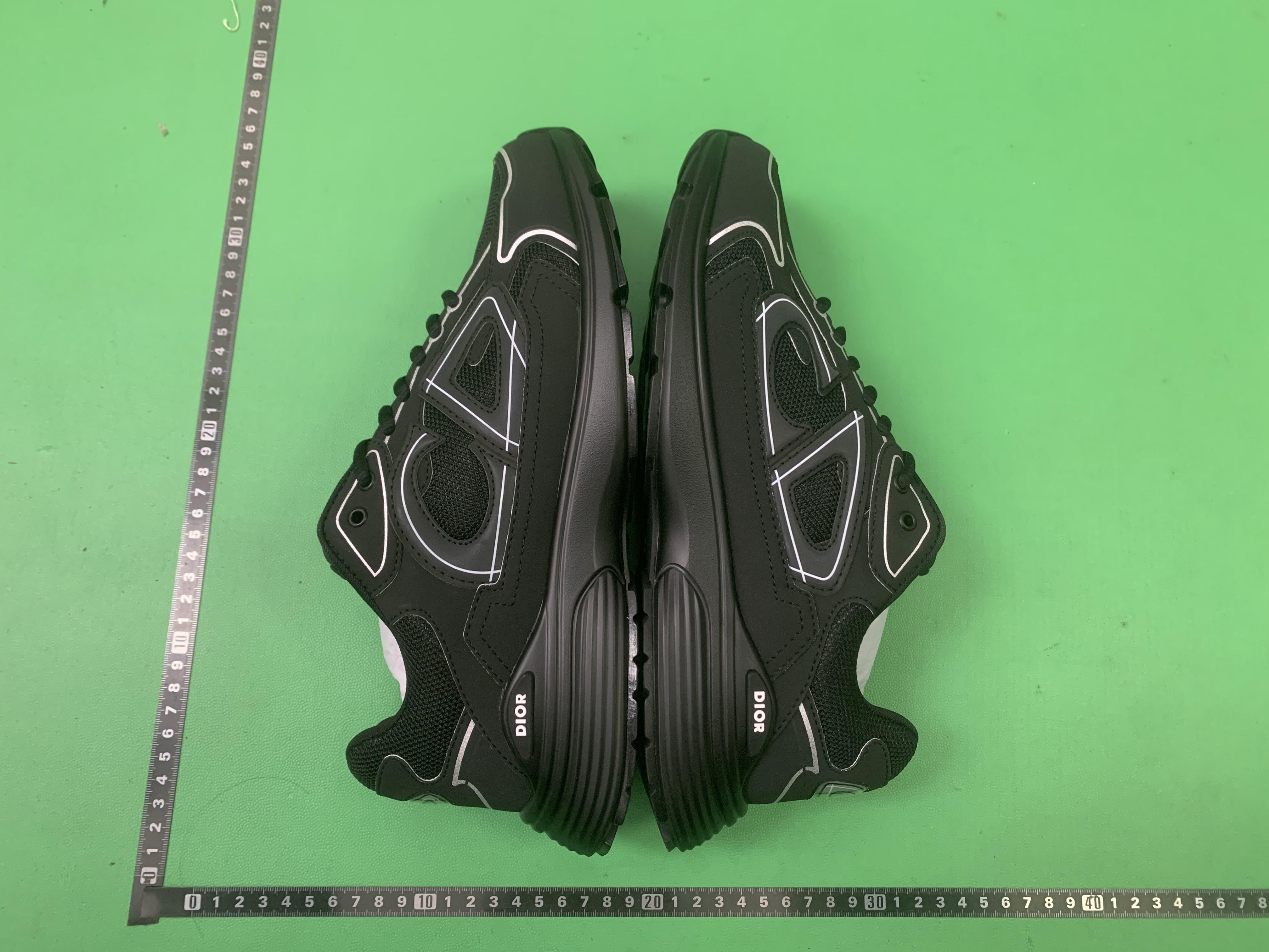 Dior Low Top Sneakers in Various Colors -3