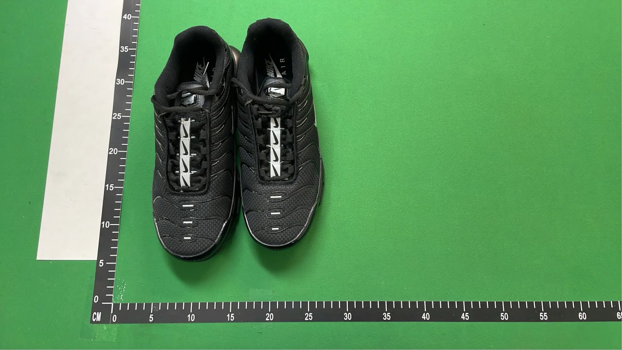 NIKE AIR MAX PLUS - Comfort & Style for All Day Wear -7