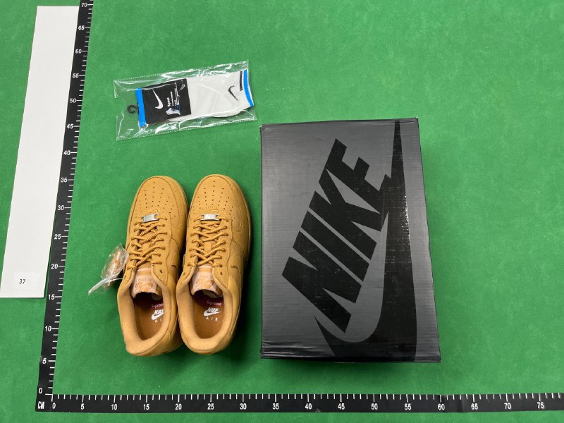 Nike Air Force 1 Low Classic Sneakers -1