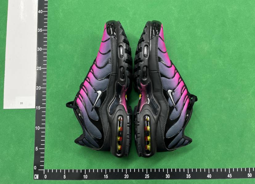Nike Air Max Plus TN Batch – Comfort & Style -3