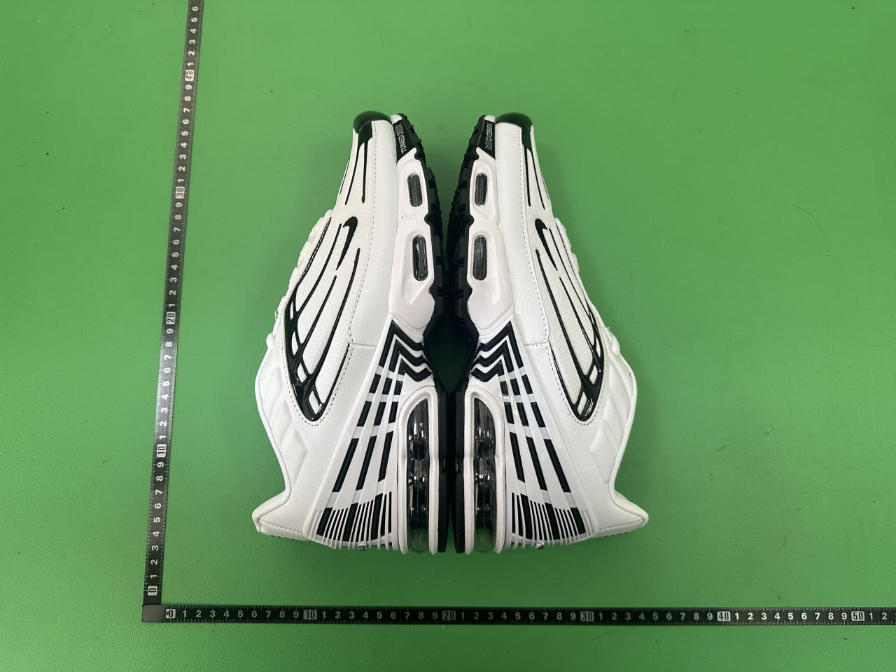 Nike Air Max Plus Men's Running Shoes -3