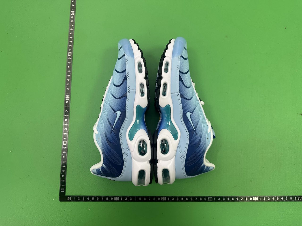 Nike Air Max Plus - Comfortable & Stylish Running Shoes -2
