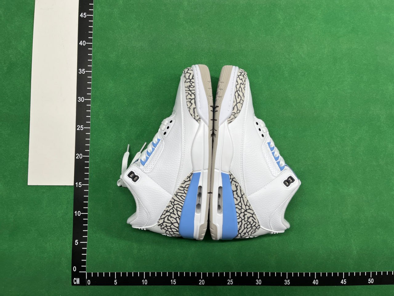 Jordan Air Jordan 3 - Premium Basketball Shoe -5