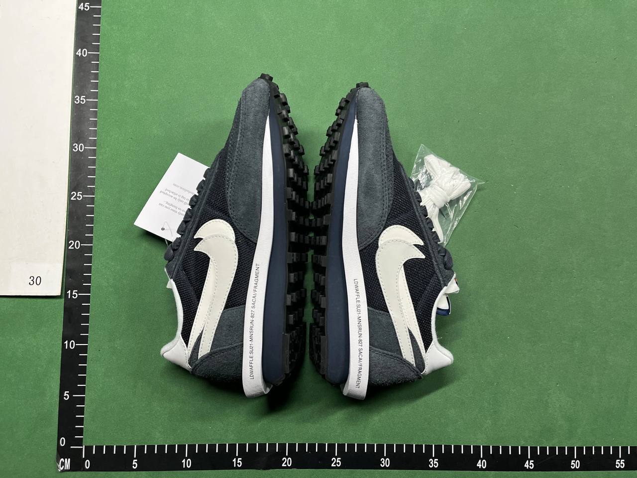 Sacai x Nike LDWaffle Unisex Sneakers – Premium Streetwear Collaboration -4