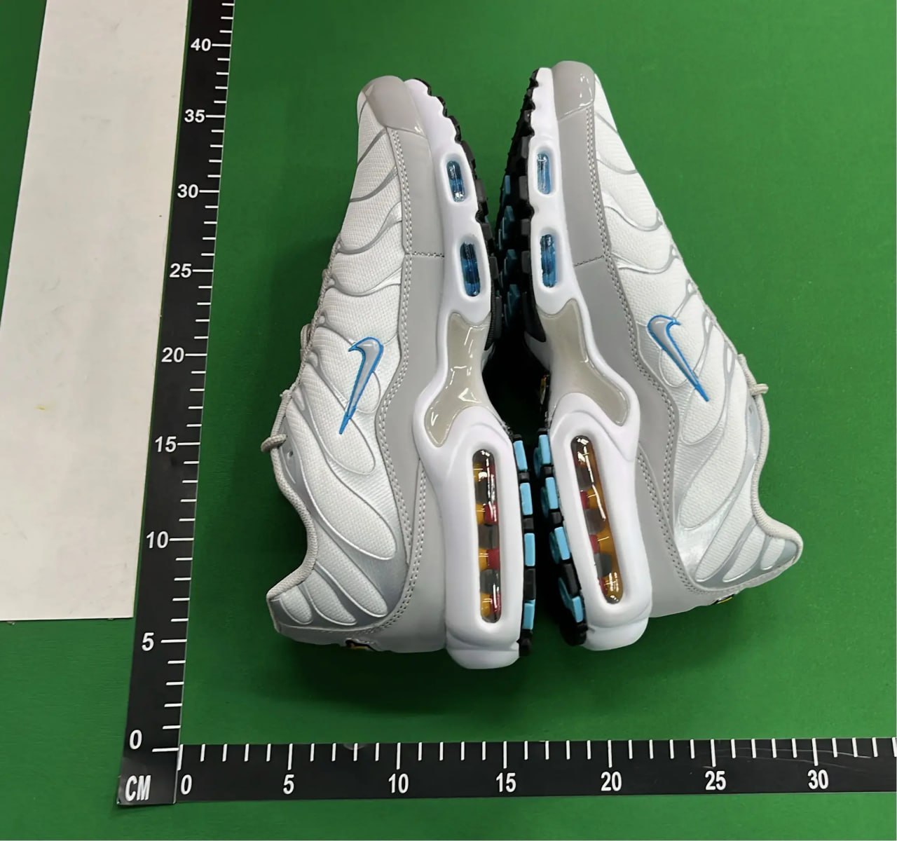 Nike Air Max Plus TN Batch - Retro Style Running Shoes -11