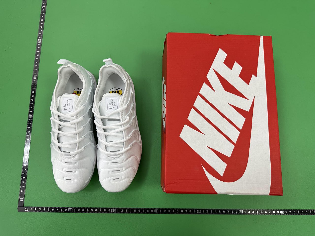 Nike Air VaporMax Plus - Lightweight & Responsive Running Shoes -2