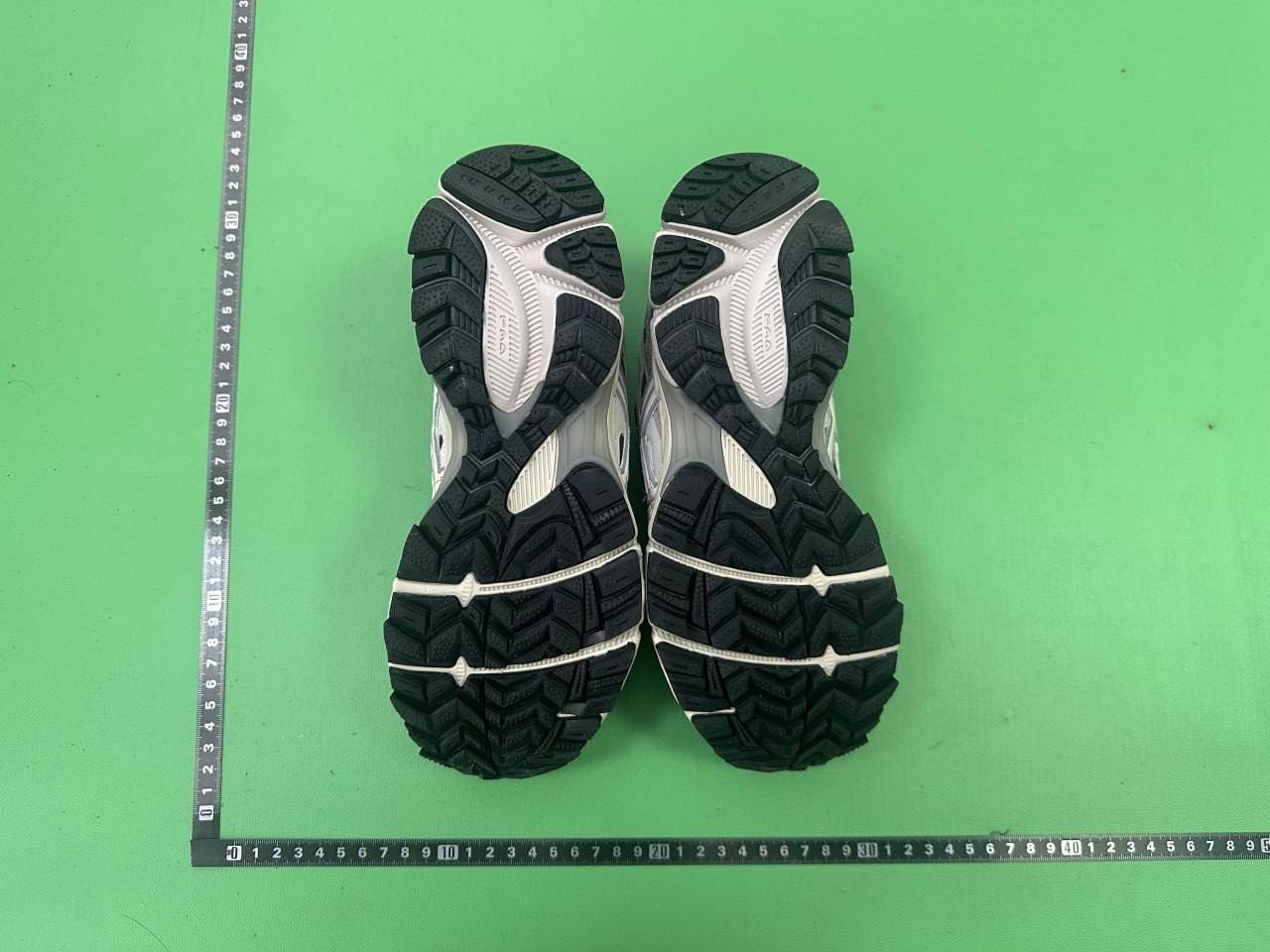 ASICS Gel-Kahana 8 Running Shoes -3