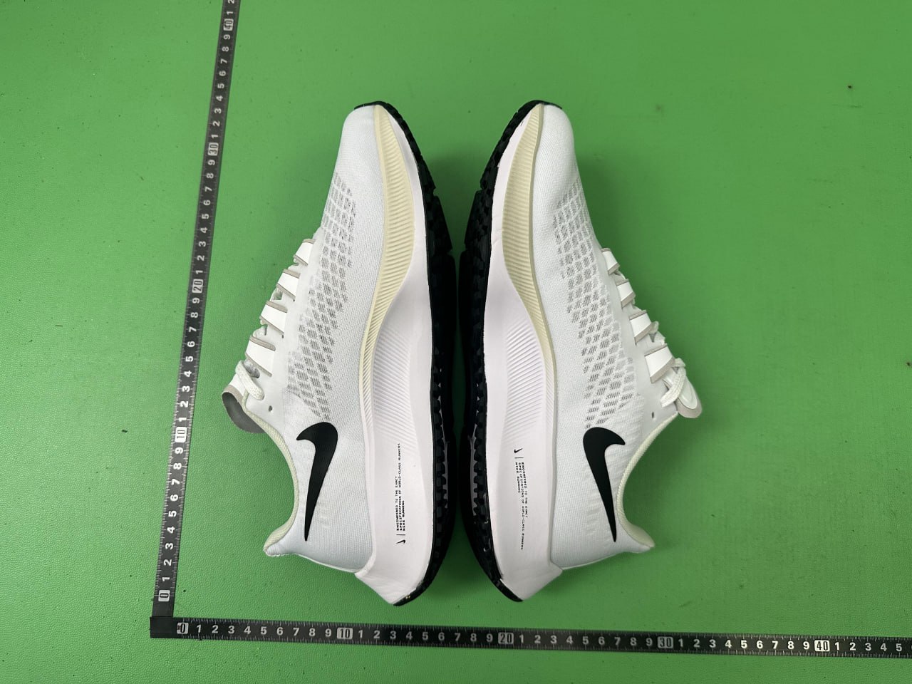 Nike Air Zoom 37 - Lightweight Performance Running Shoes -3