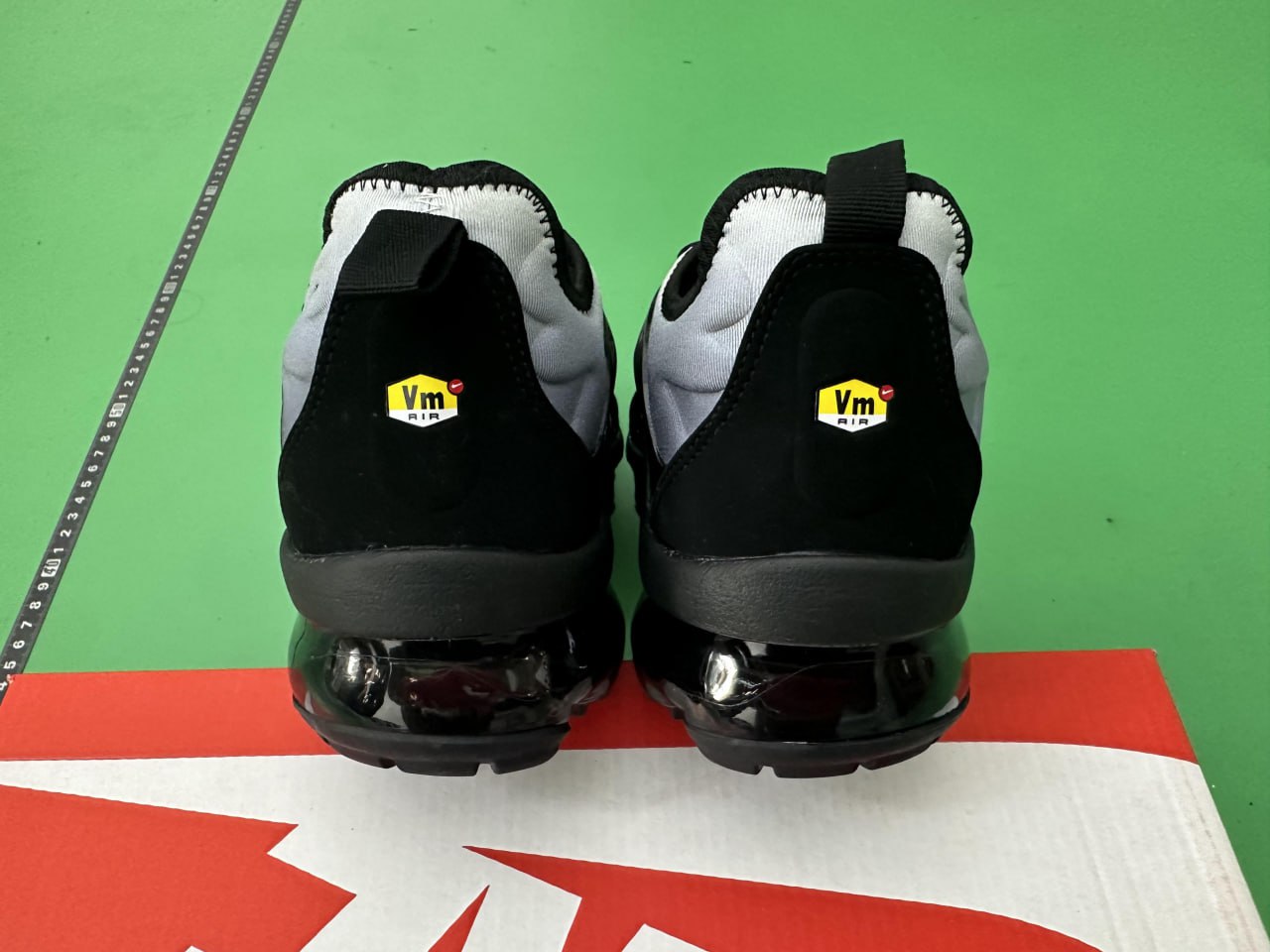 Nike Air VaporMax Plus - Lightweight & Responsive Comfort -4