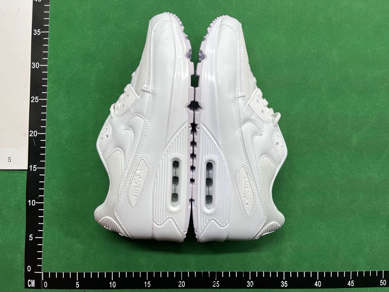 Nike Air Max 90 - Classic Comfort & Style -1